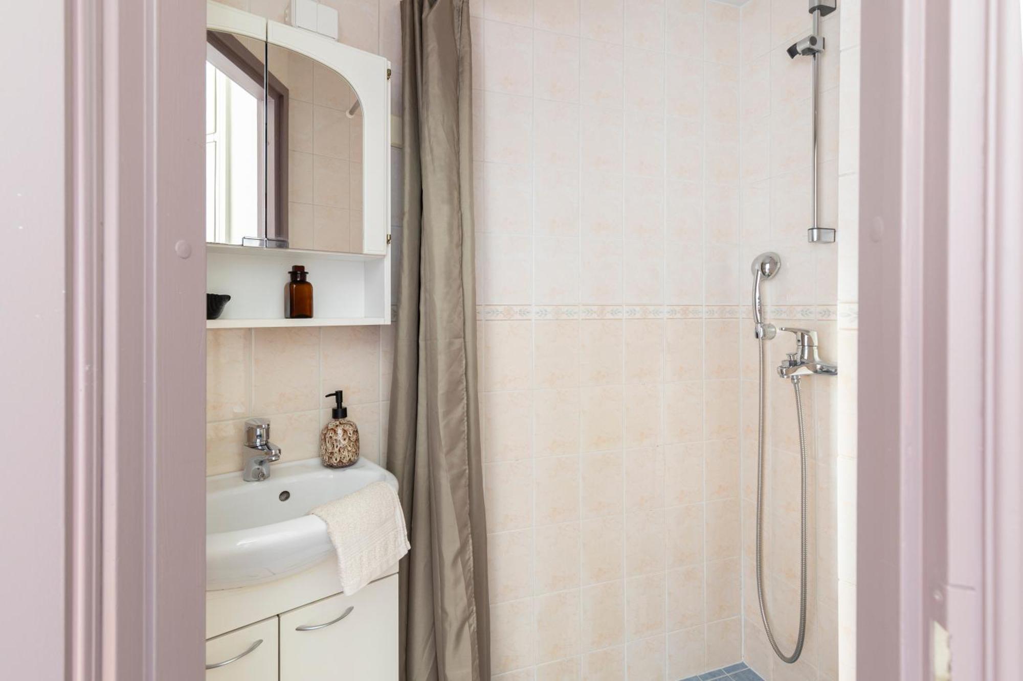 Lovely Vintage Suite, Autohalli Helsinki