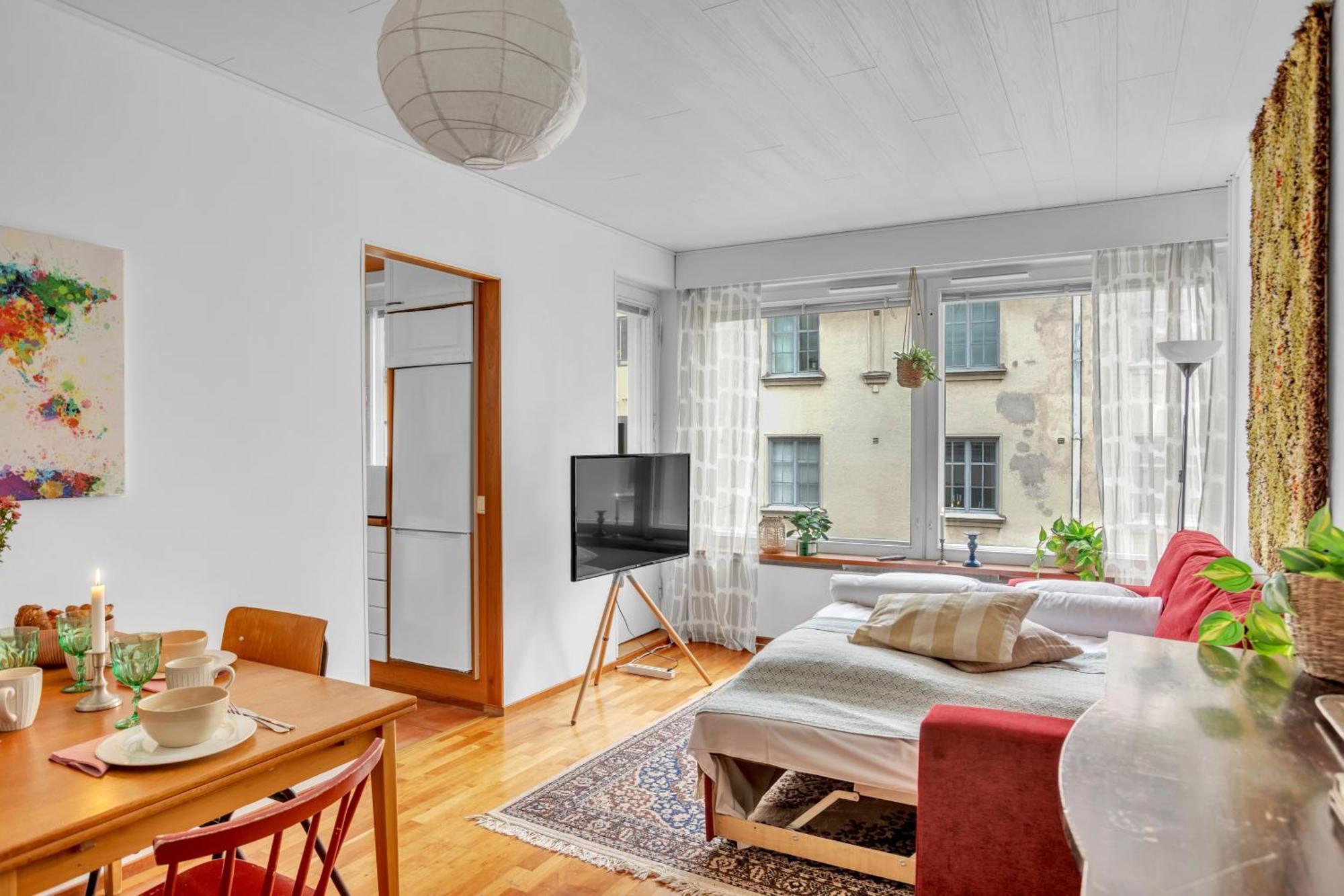 Design District W Free Parking Garage, Balcony, Netflix, 200m Tram&bus Huoneisto