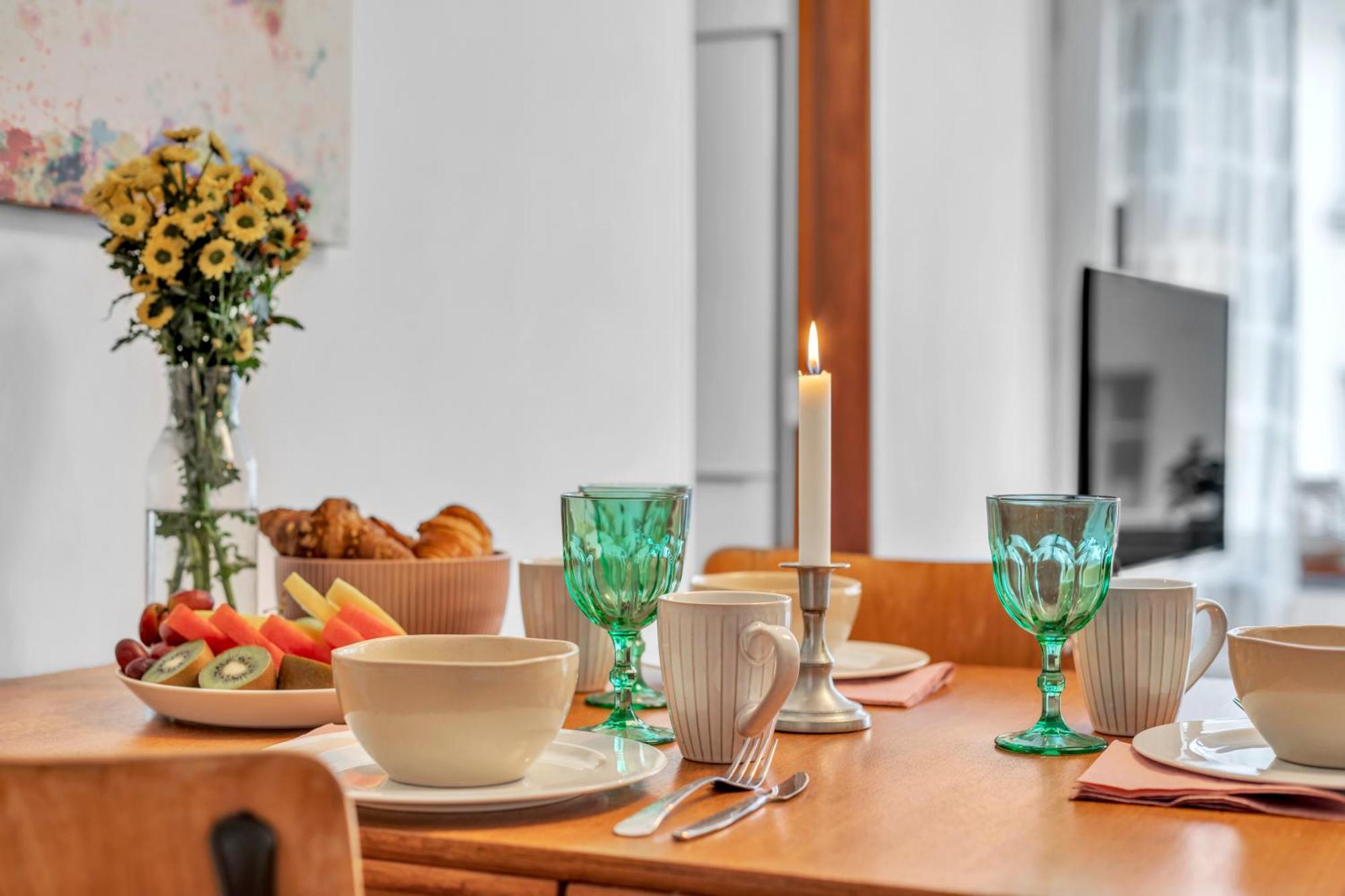 Huoneisto Design District W Free Parking Garage, Balcony, Netflix, 200m Tram&bus *