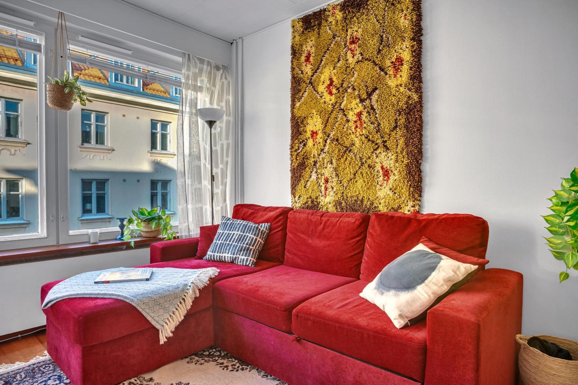 Design District W Free Parking Garage, Balcony, Netflix, 200m Tram&bus Huoneisto