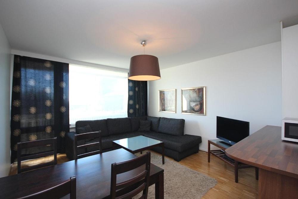 45m2 Sepaenkatu 11, Kaksio Avaralla Naekoealalla Merelle Asti, Parveke Huoneisto Helsinki