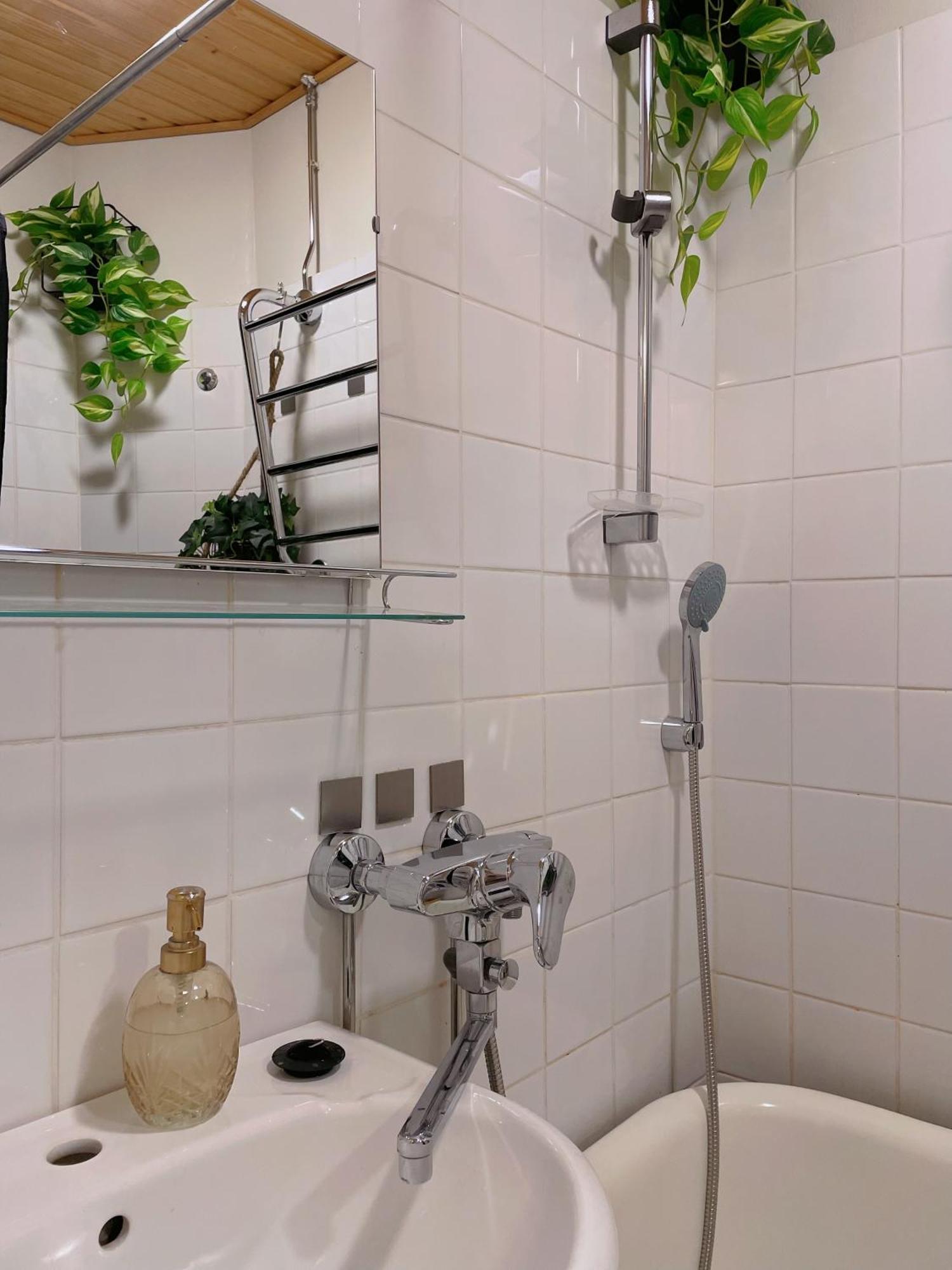 Nextdoor Host Eco-lodge 24h Self Check-in With Bathtub Helsinki