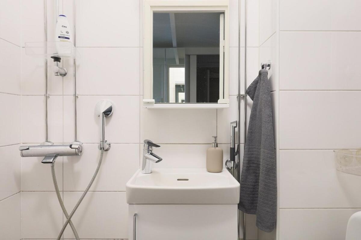 Huoneisto Stylish In The Heart Of Kallio Helsinki