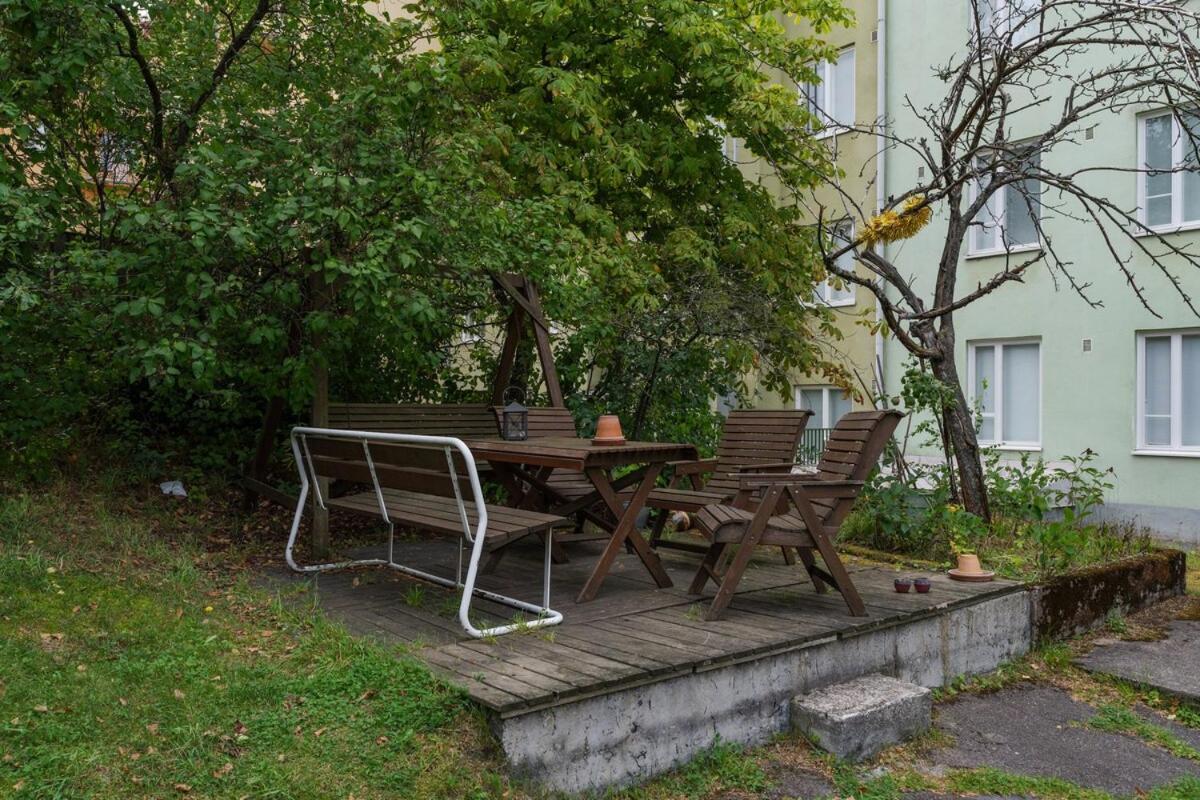 Stylish In The Heart Of Kallio Huoneisto Helsinki