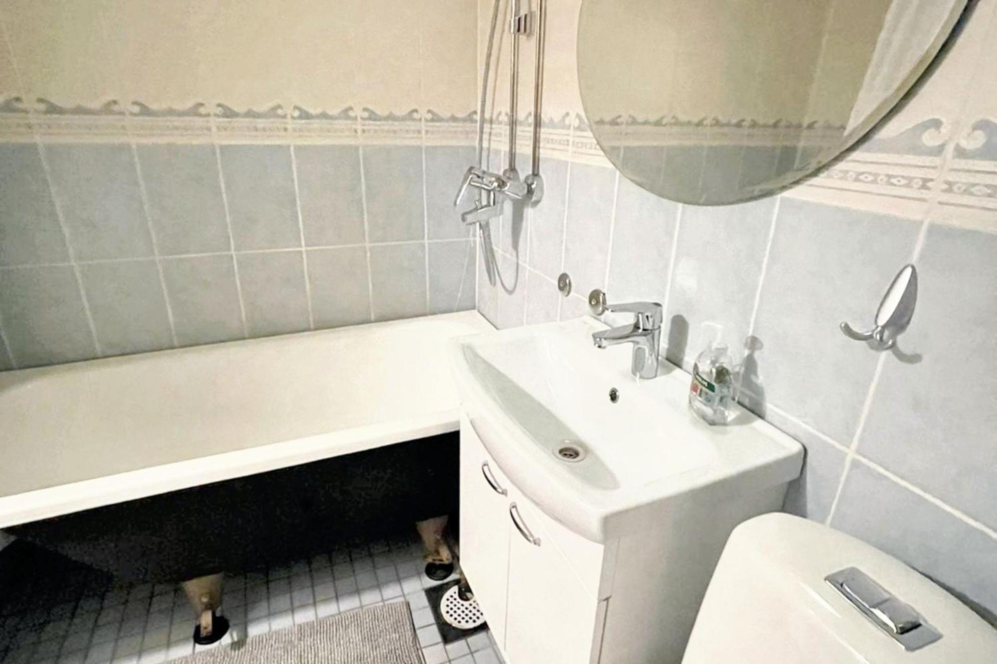 Huoneisto Comfortable In The Heart Of 42 Sqm Pool View Helsinki