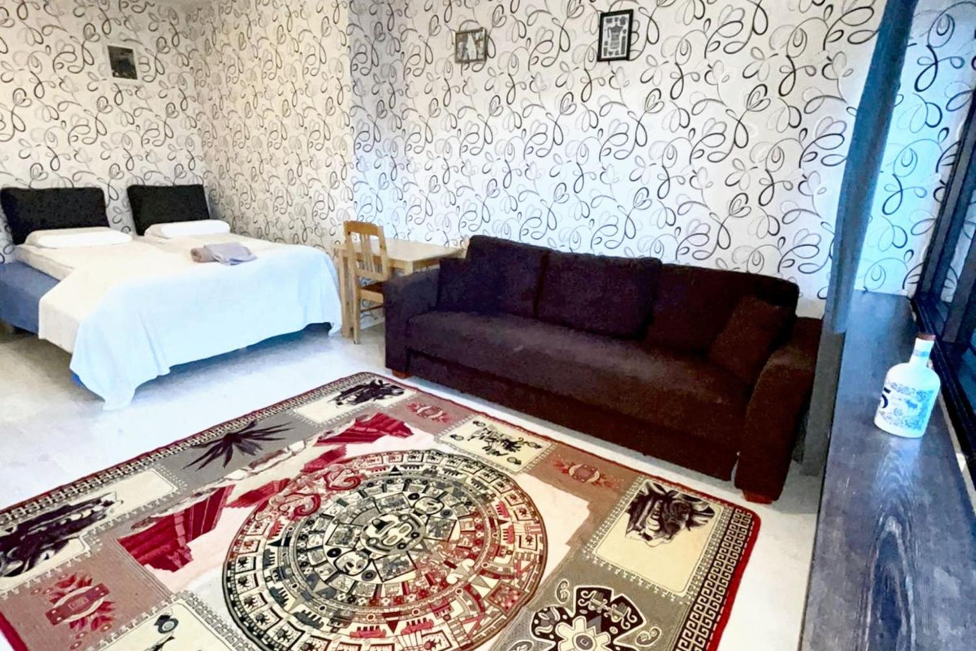Huoneisto Comfortable In The Heart Of 42 Sqm Pool View *