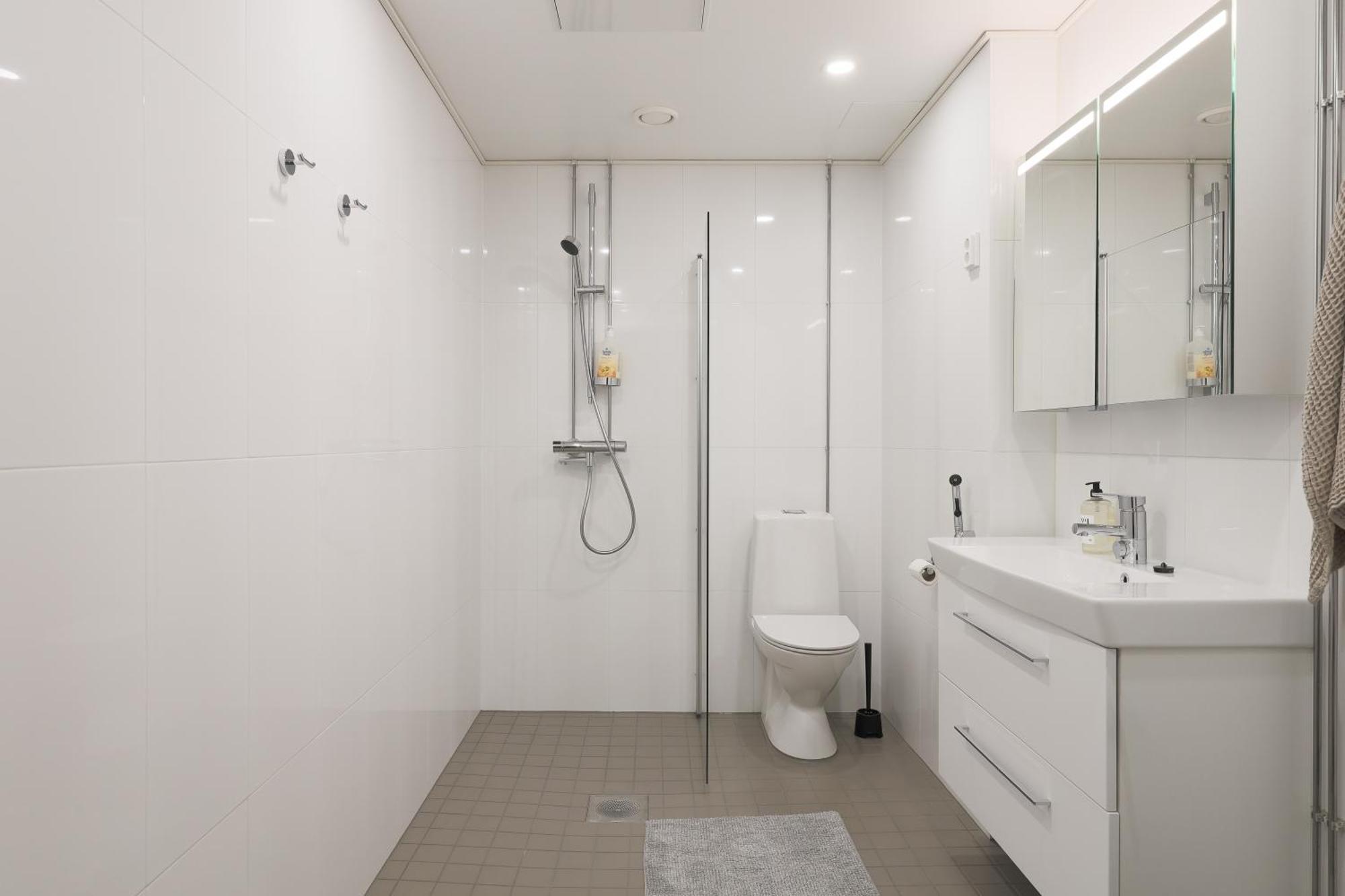 Fredika, Modern 1br,tripla Pasila Prime Location, Parking, Train Station Near Helsinki