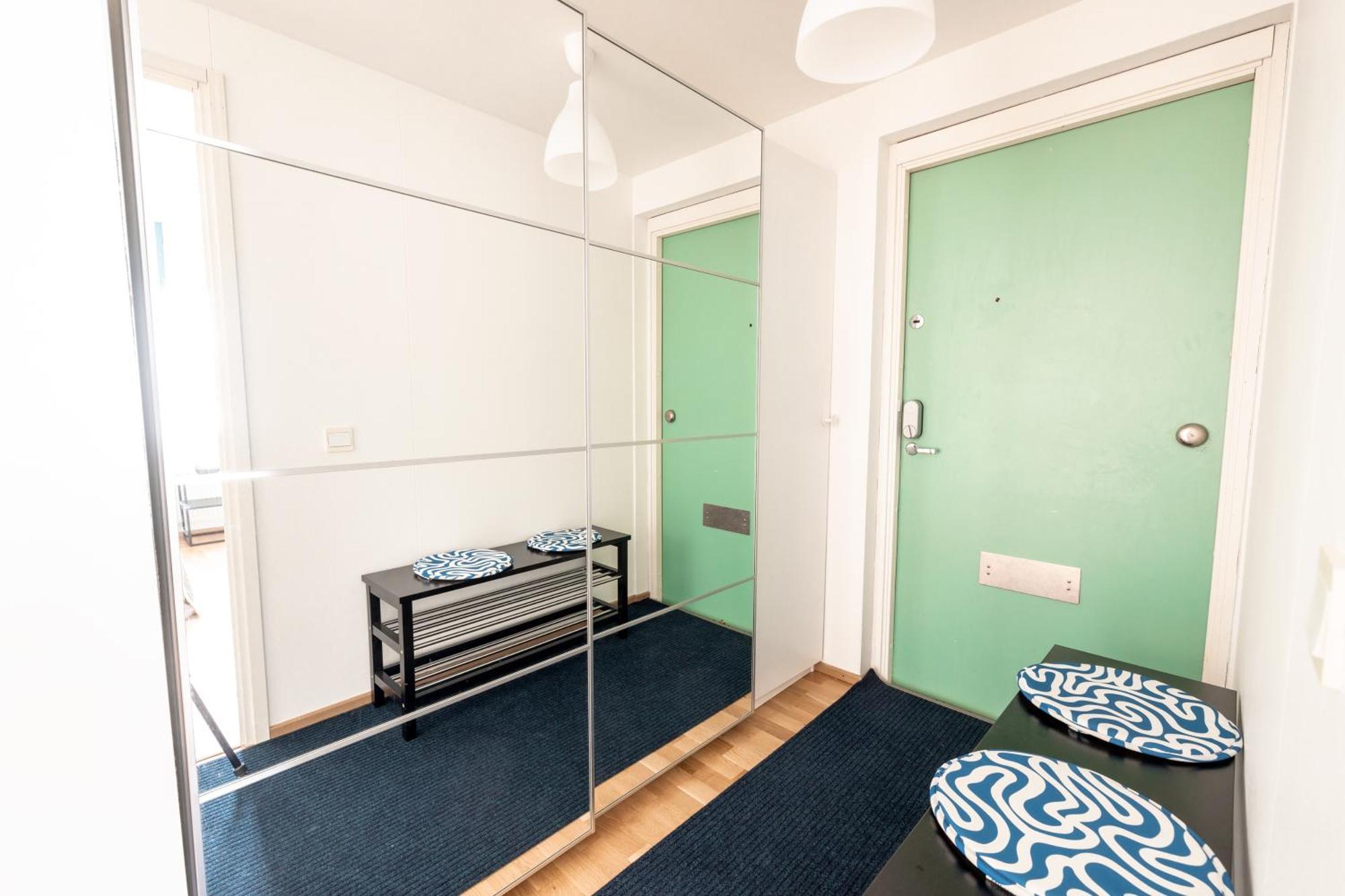 Huoneisto Bright & Comfy 79m2 2br With Sauna And Balcony *
