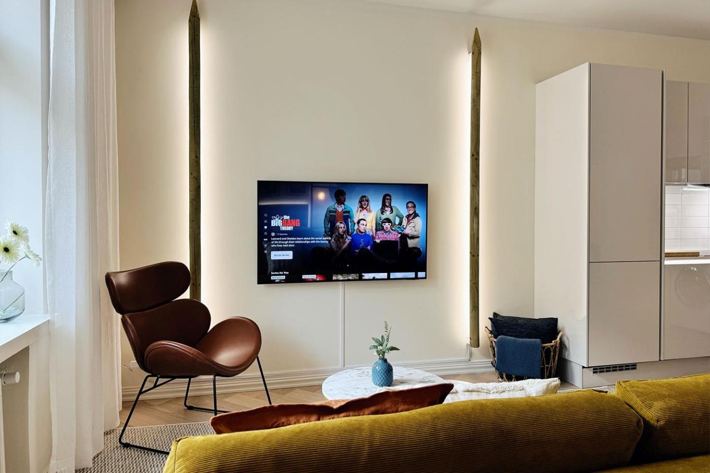 Luxury 3-bedroom On Beautiful Street Of