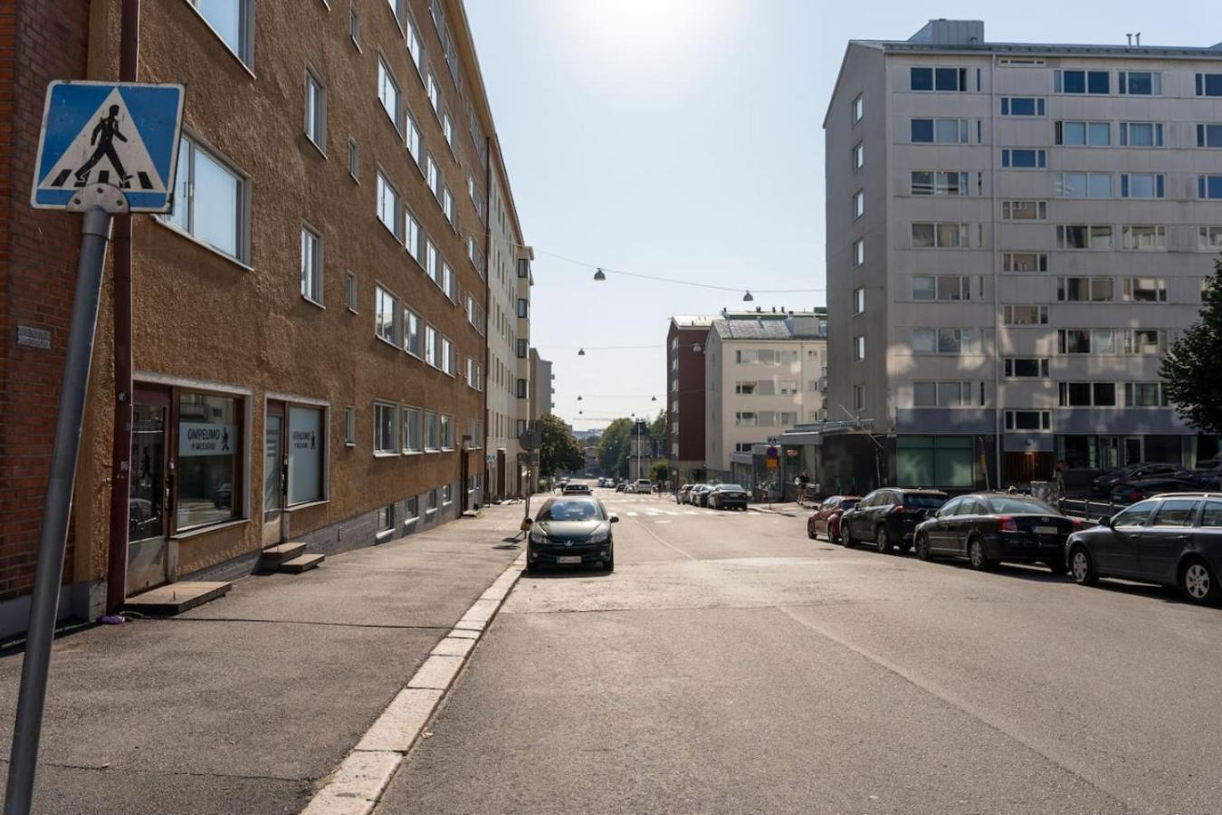 Bright, Lush And Comfortable In Kallio Huoneisto