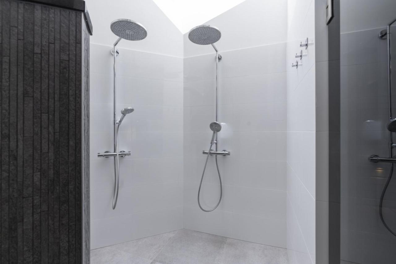 Glorious Penthouse With Private Sauna And Jacuzzi Huoneisto