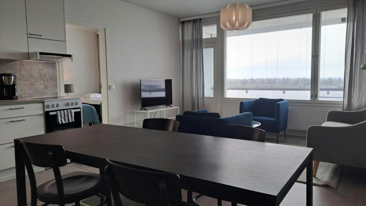 Huoneisto Spacious For 6