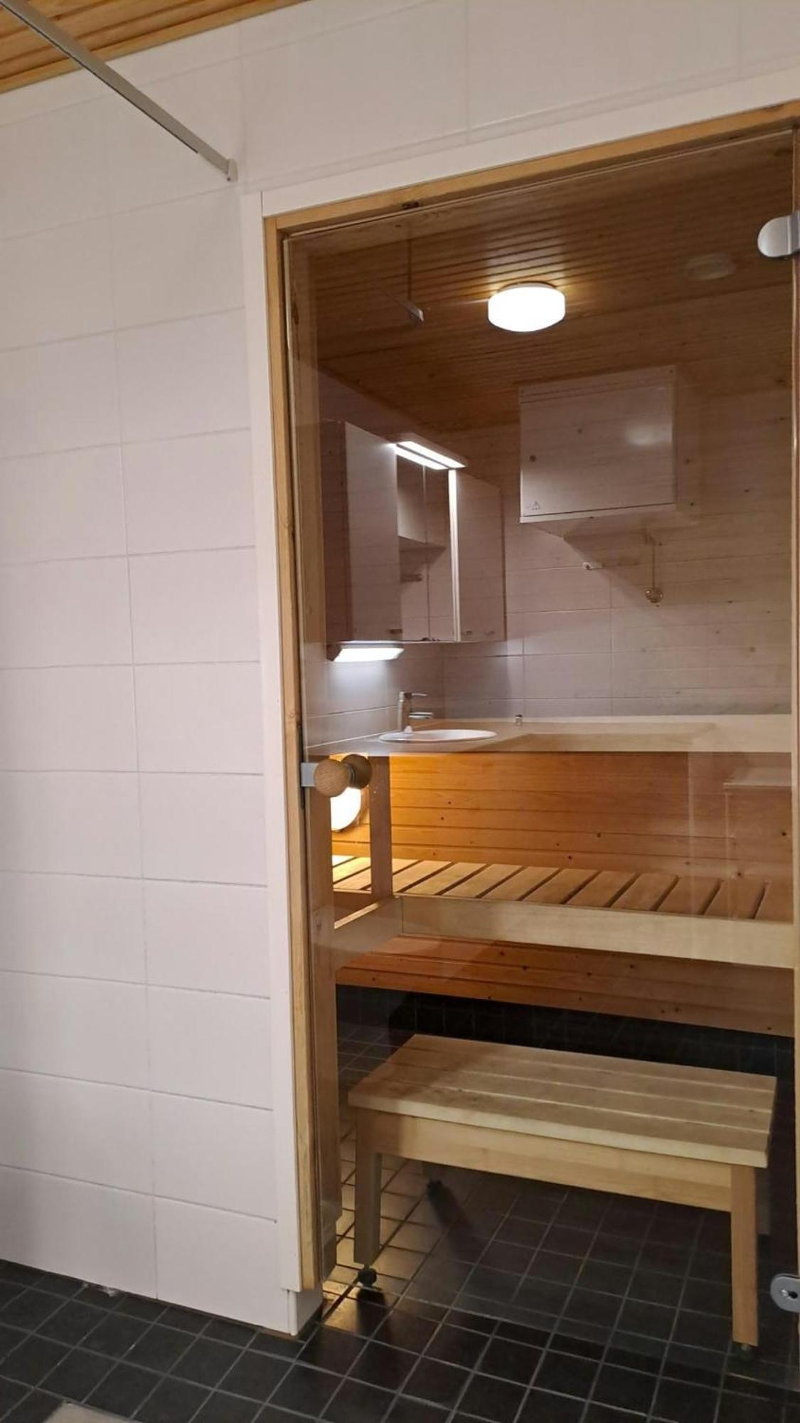 2 Bedroom For 4 With Sauna In Jatkasaari *