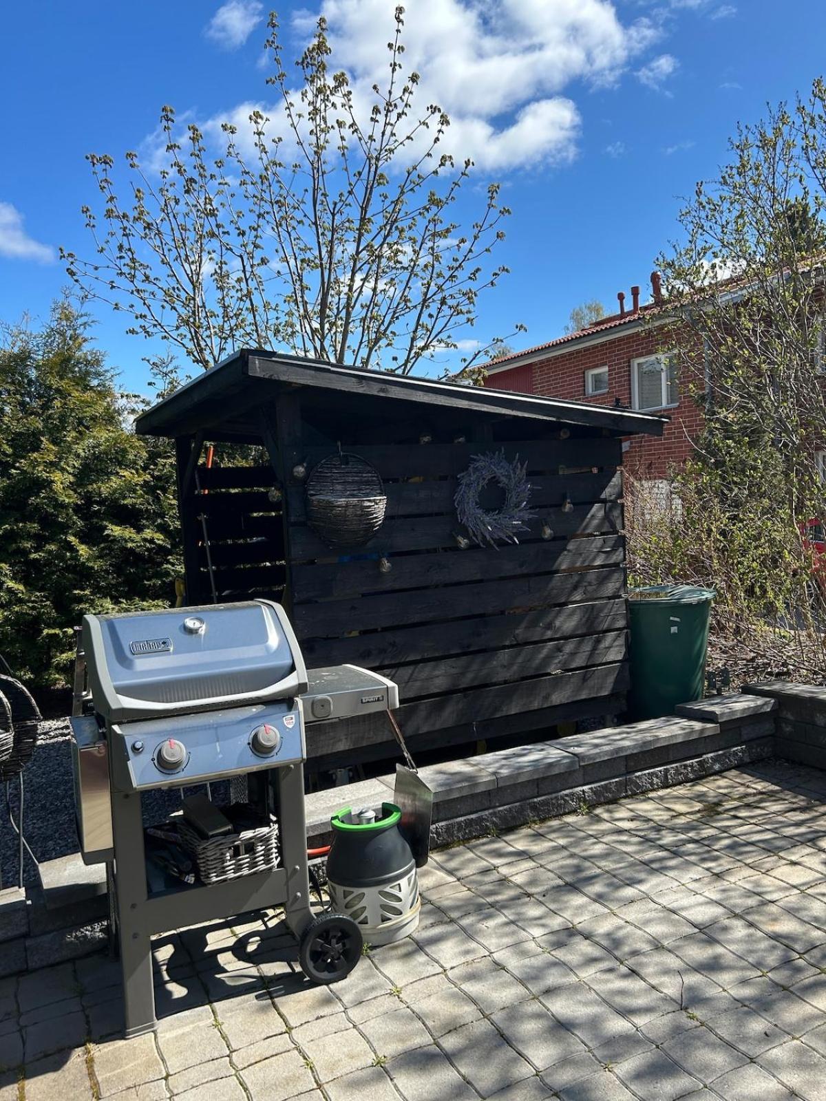 Large House - Sauna, Backyard & Tranquility Helsinki