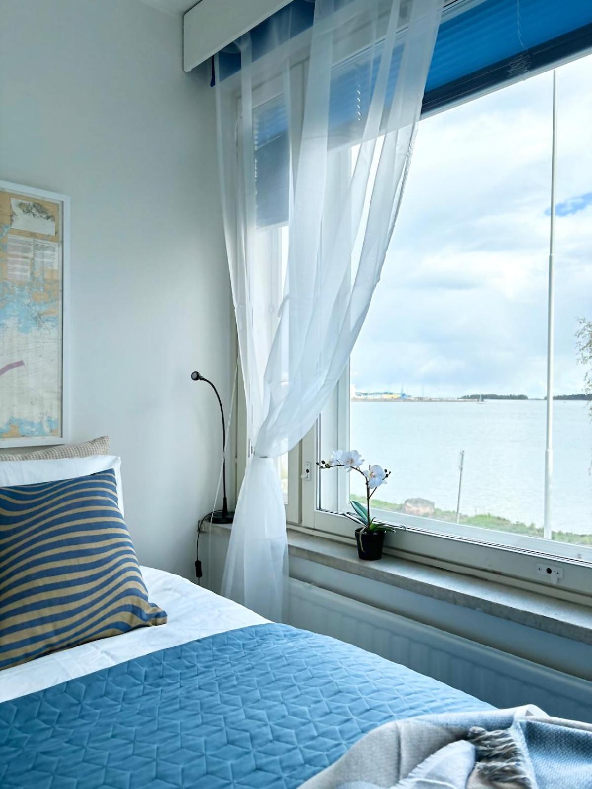 Huoneisto Meets Sea - Waterfront Center *