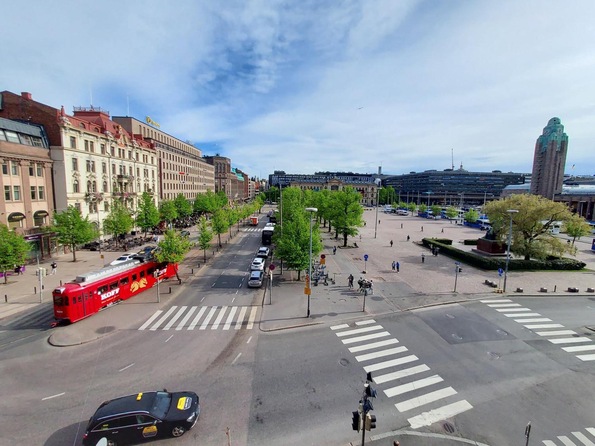 Stylish With Stunning Views Of The Railway Square 74m2 Helsinki