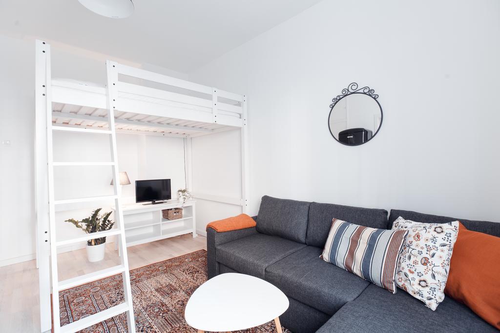 Huoneisto Scandinavian Studio *