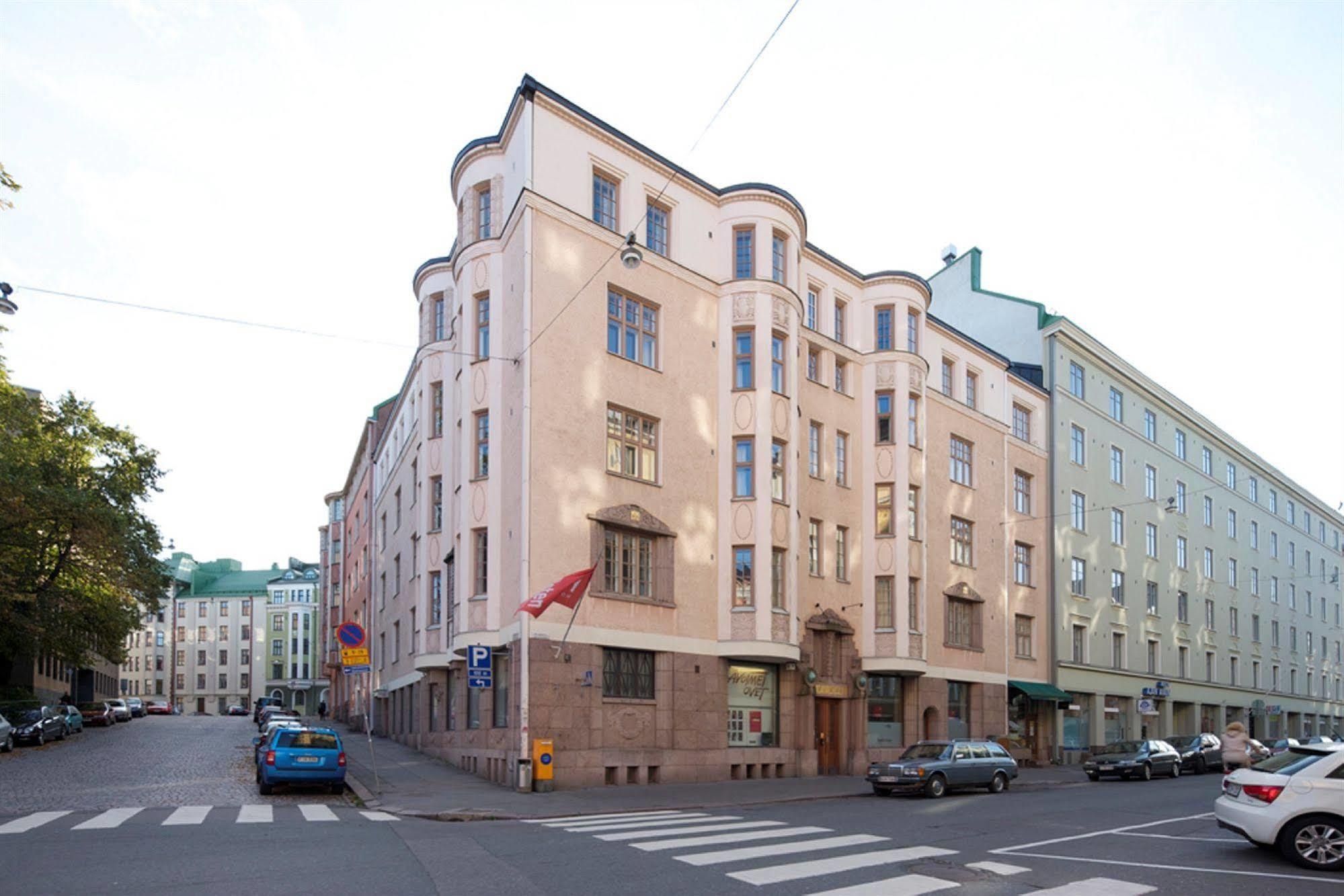 Huoneistohotelli Hellsten Parliament 3*