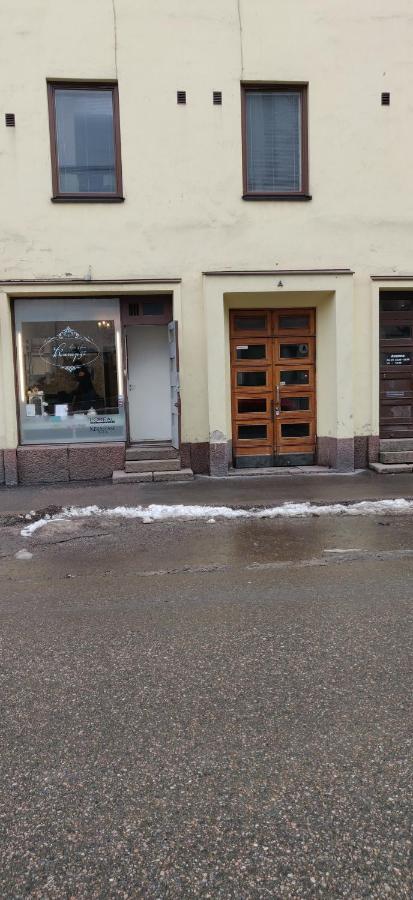 Kotimaailma - Malminkatu 32 Huoneisto