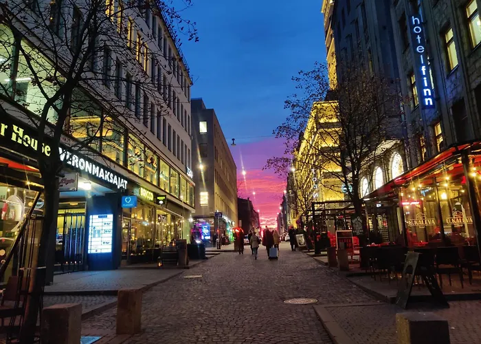 Helsinkistudiocentralstationatyourdoorstep