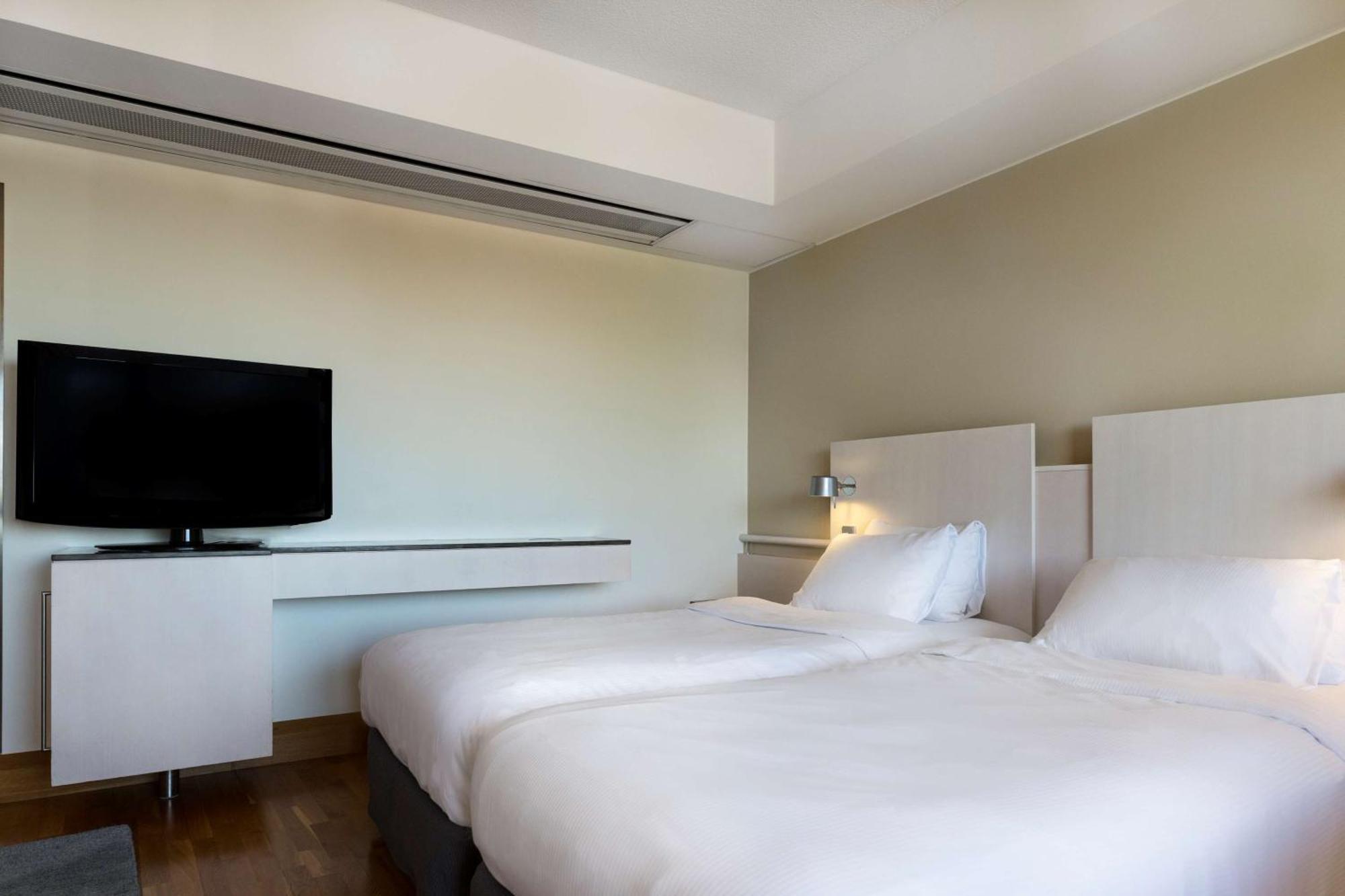 Hotelli Hilton Kalastajatorppa 4*