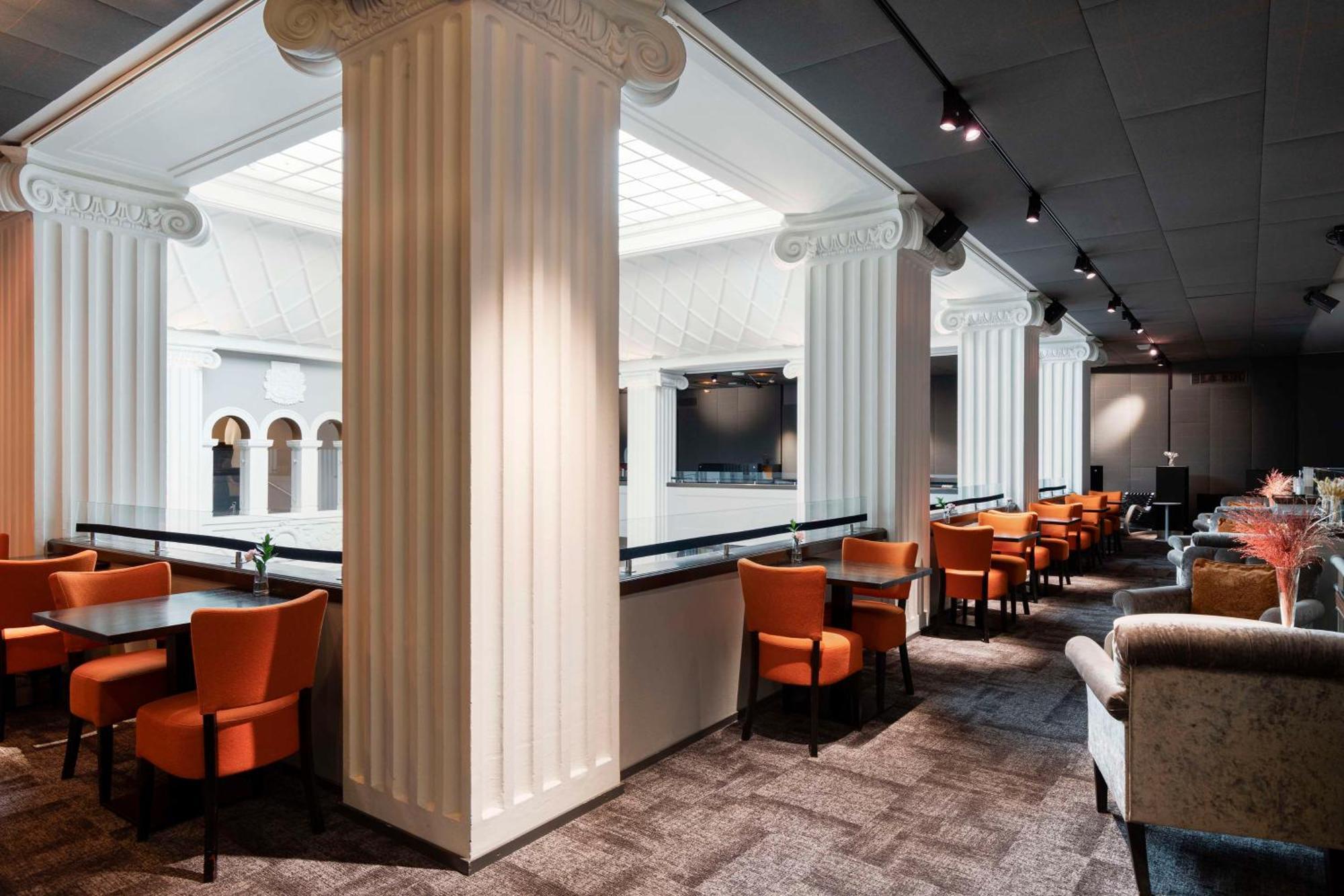 Radisson Blu Plaza Hotel, Hotelli 4*