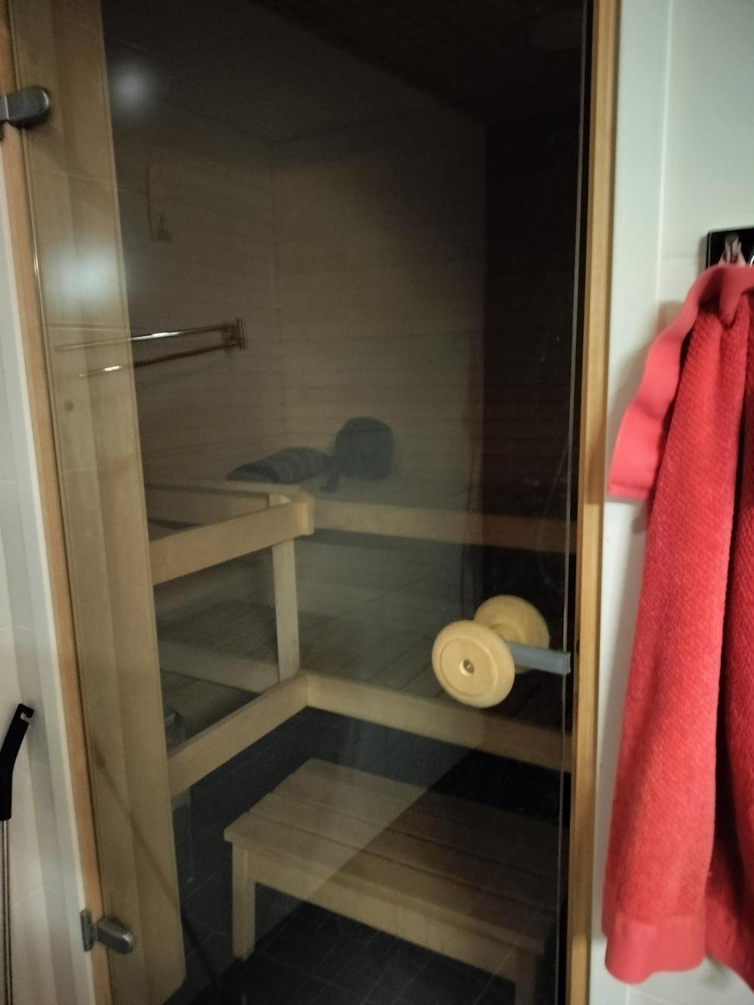 Kolmio, Parvekkeet, Meri, Sauna Ja Keskustassa! Helsinki