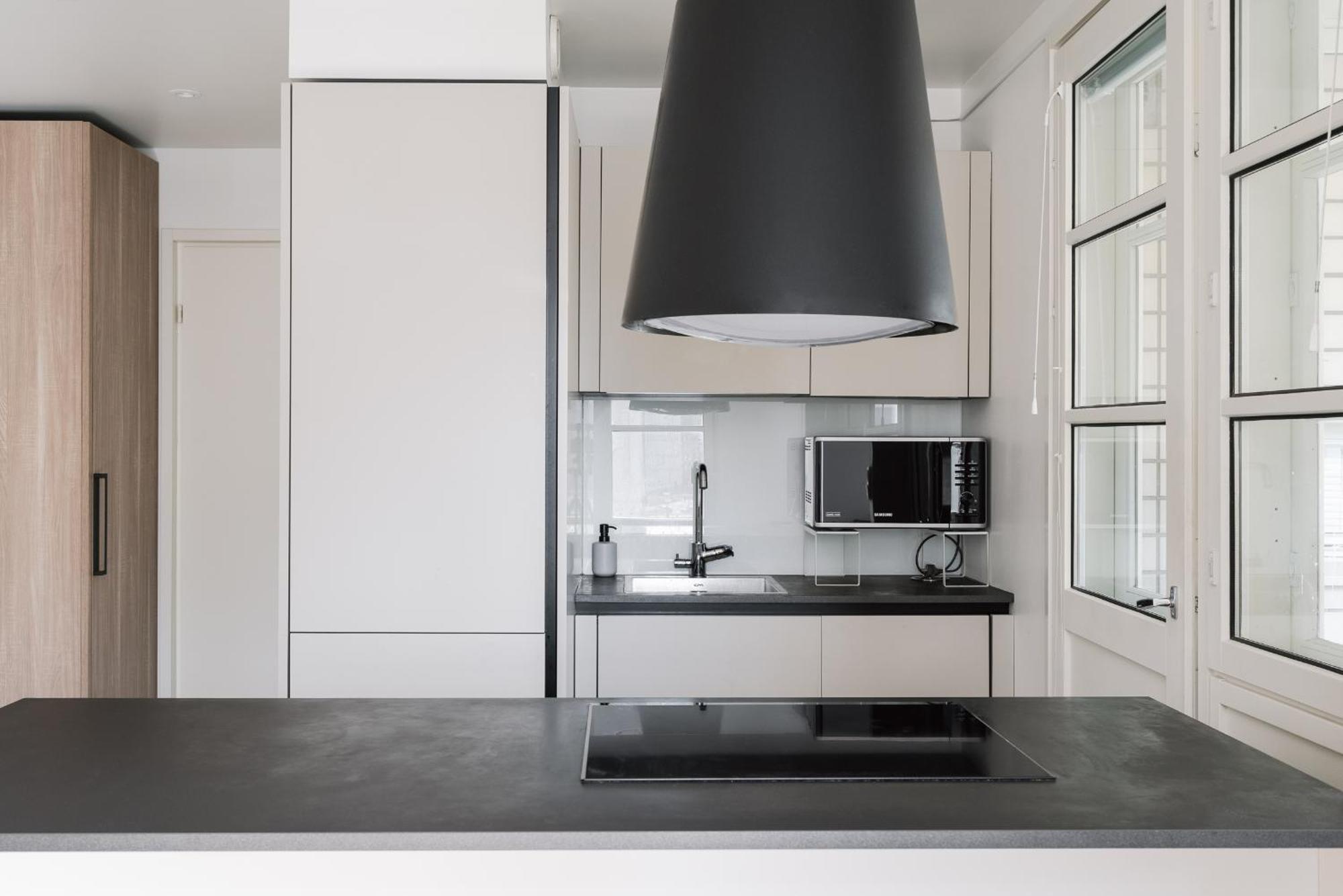 Modern 1br With Balcony At Centre Huoneisto Helsinki