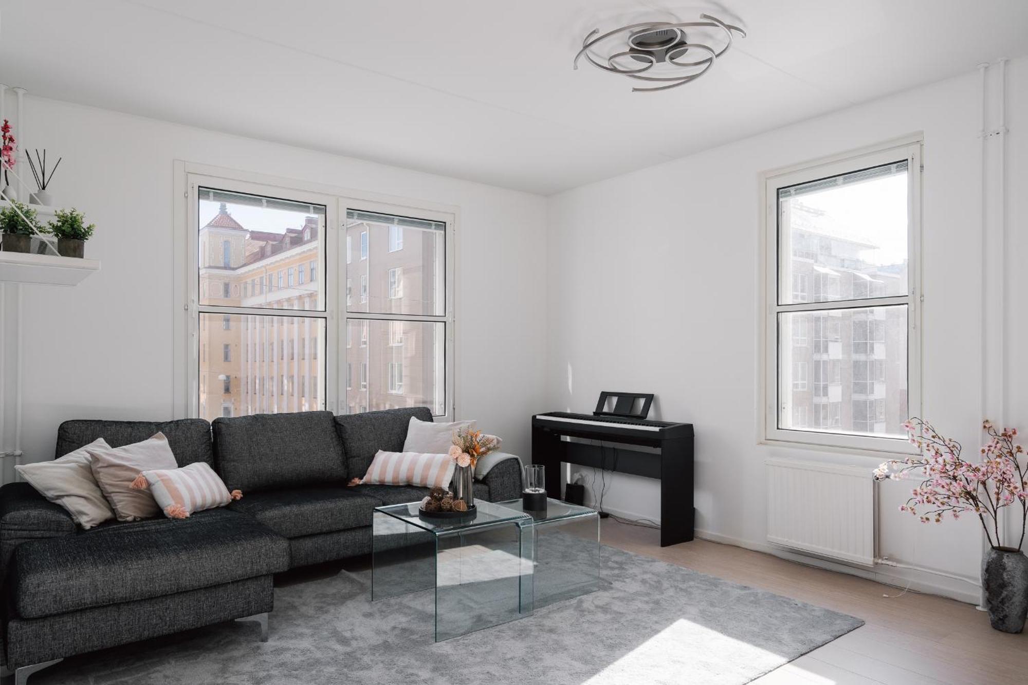 Huoneisto Modern 1br With Balcony At Centre Helsinki
