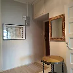 Light-Filled 1Br, Charming, Great Transport