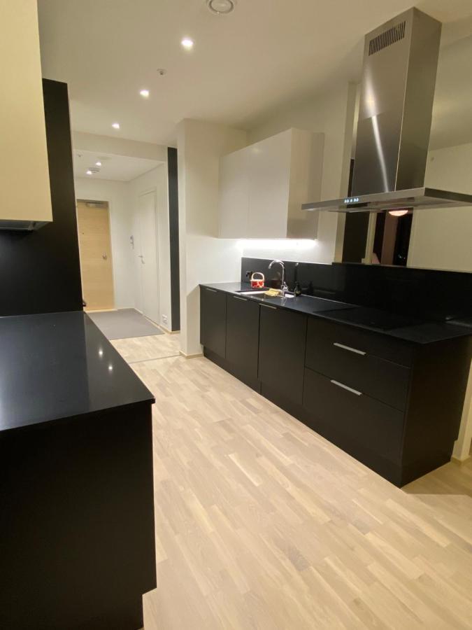 Huoneisto Sky View-27Th Floor Modern Apartment Kids Welcome