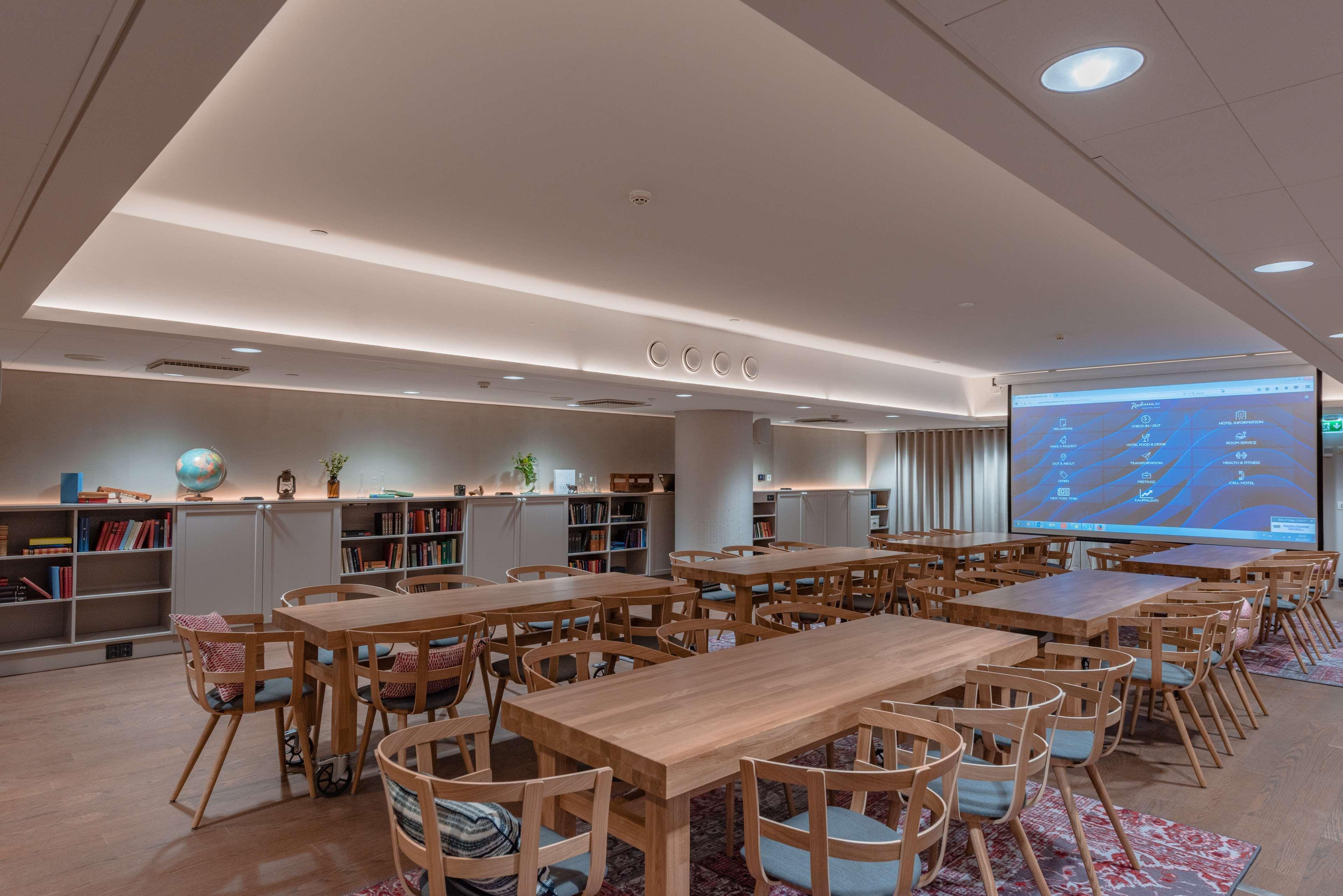 Radisson Blu Seaside Hotel, Hotelli 4*