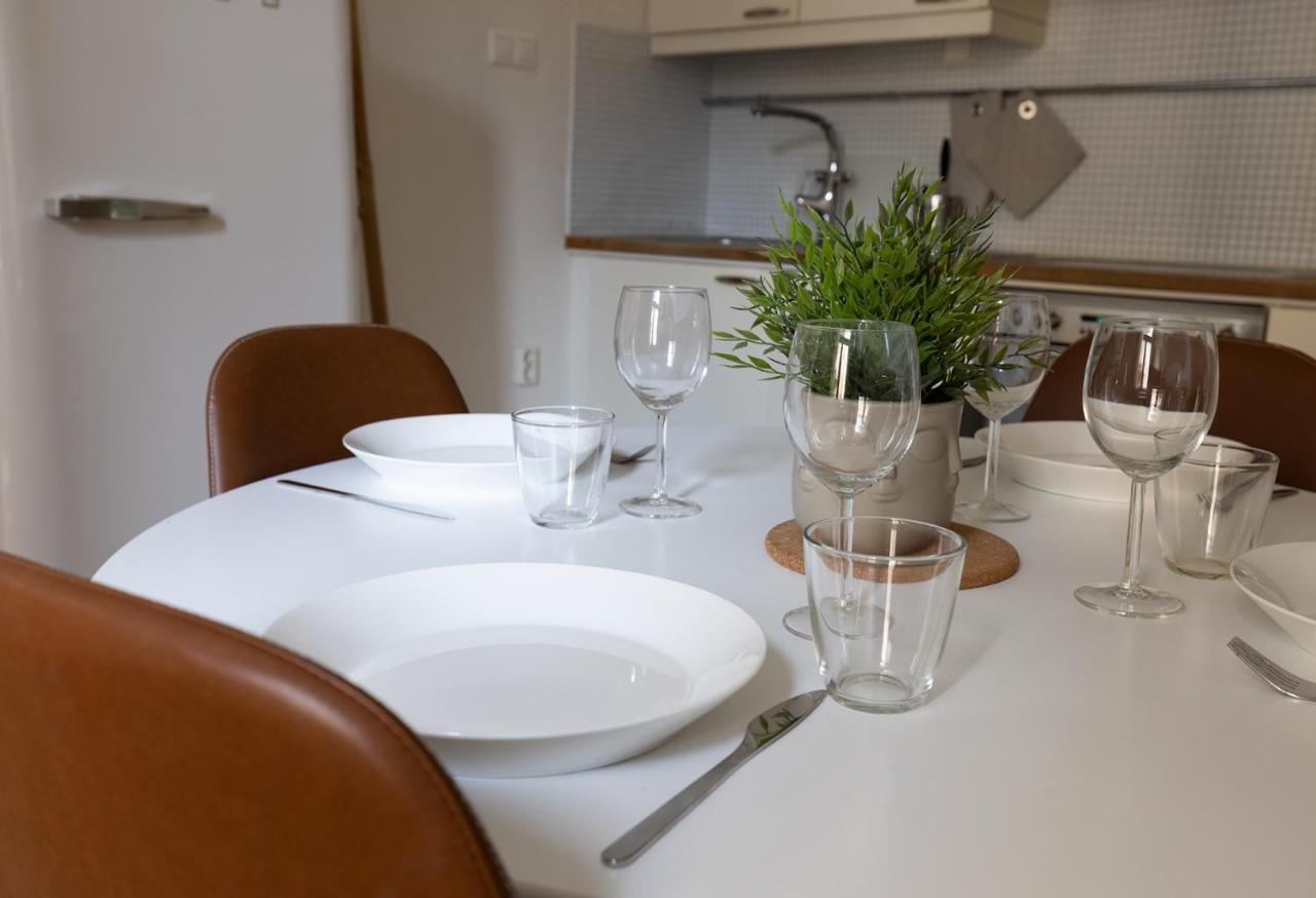 Huoneisto 2ndhomes Cozy And Spacious In Idyllic Katajanokka