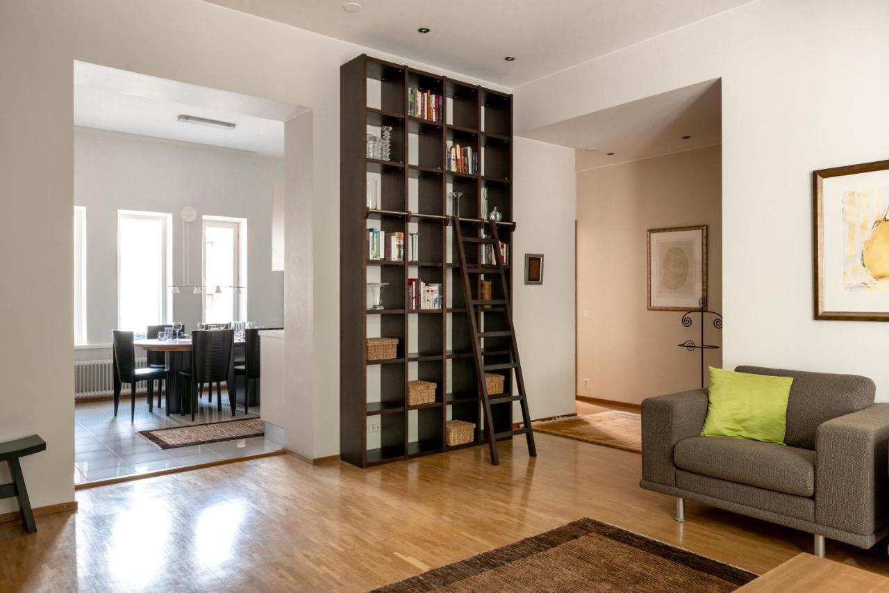 Huoneisto 2ndhomes Center 2br 103 M2 Deluxe With Sauna And Balcony *