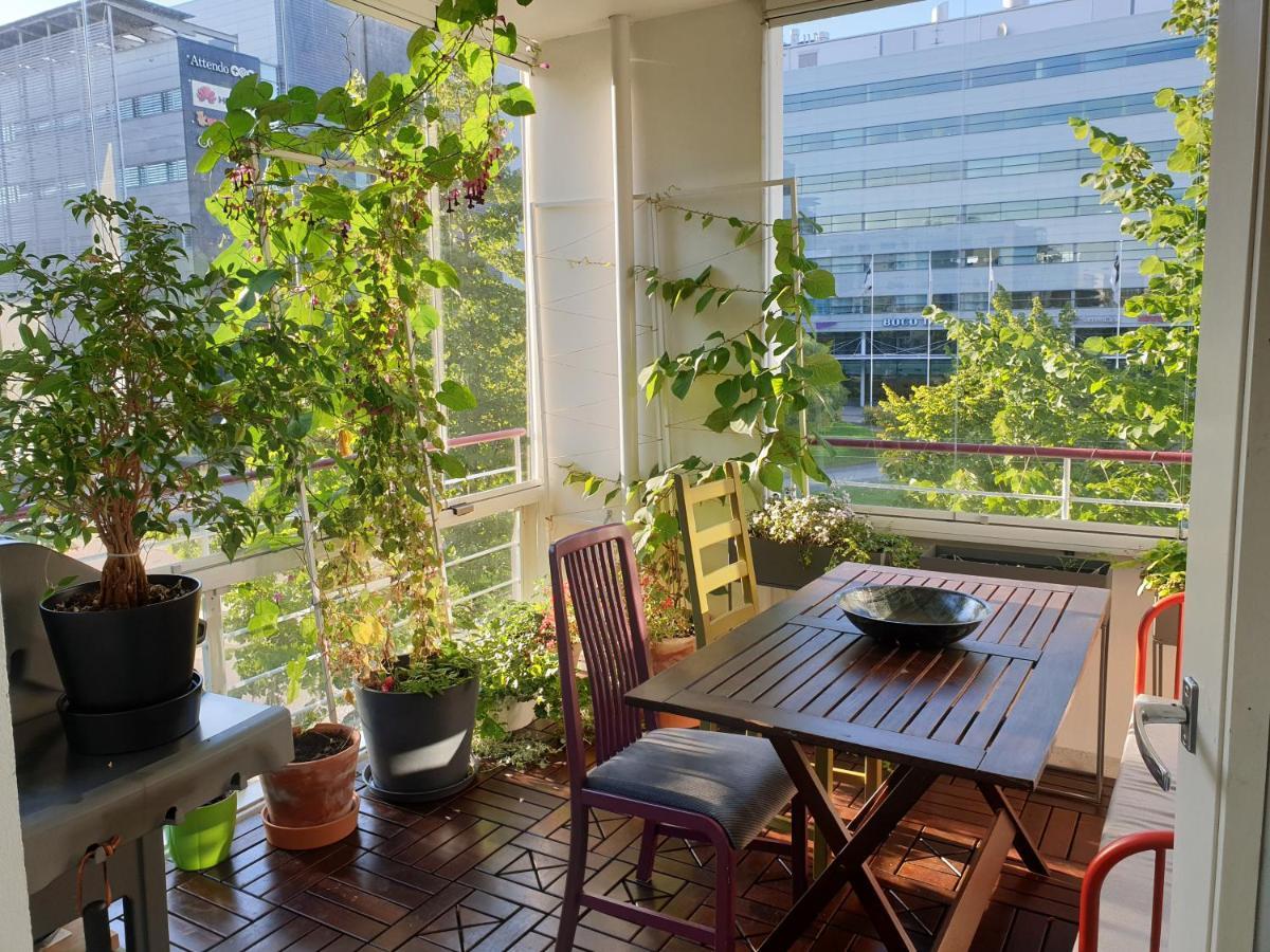 Bright, Big With Own Sauna & Balcony Huoneisto Helsinki
