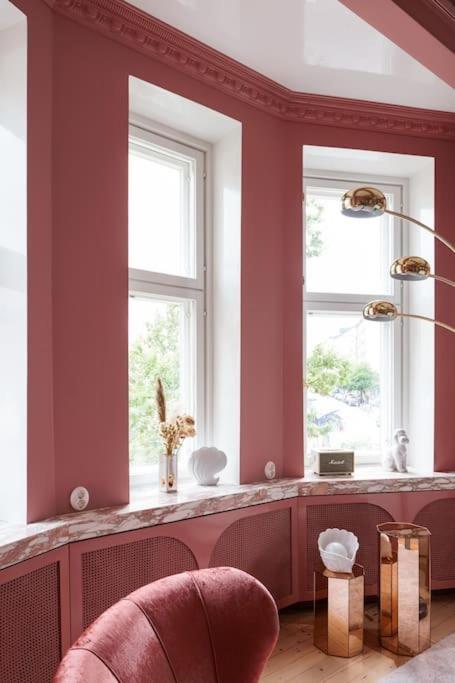 Luxury Pink Suite, Autohalli Huoneisto Helsinki
