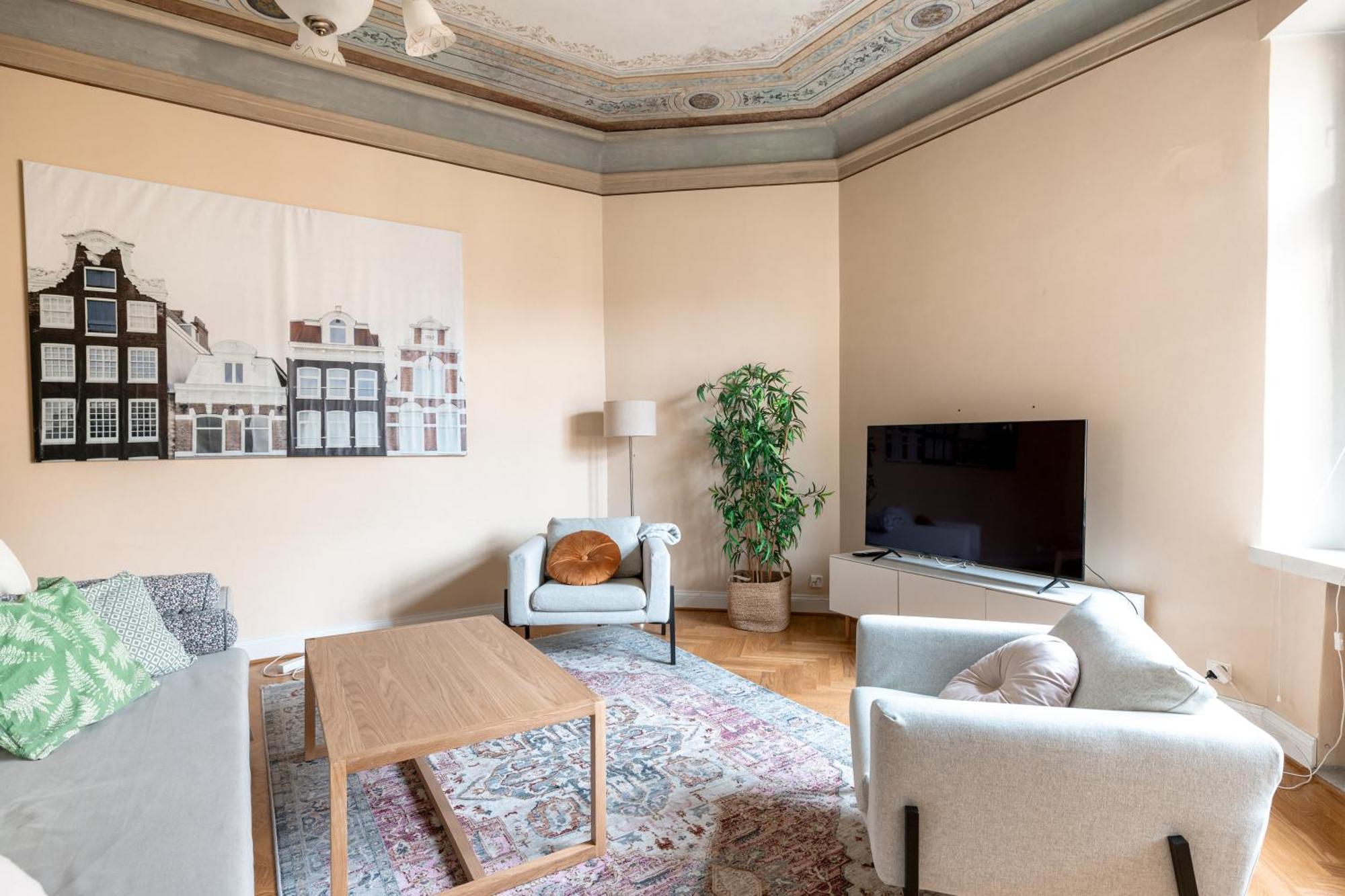 2ndhomes Luxurious 127 M2 3br Top Floor In Historically Valuable Building In City Center Huoneisto Helsinki