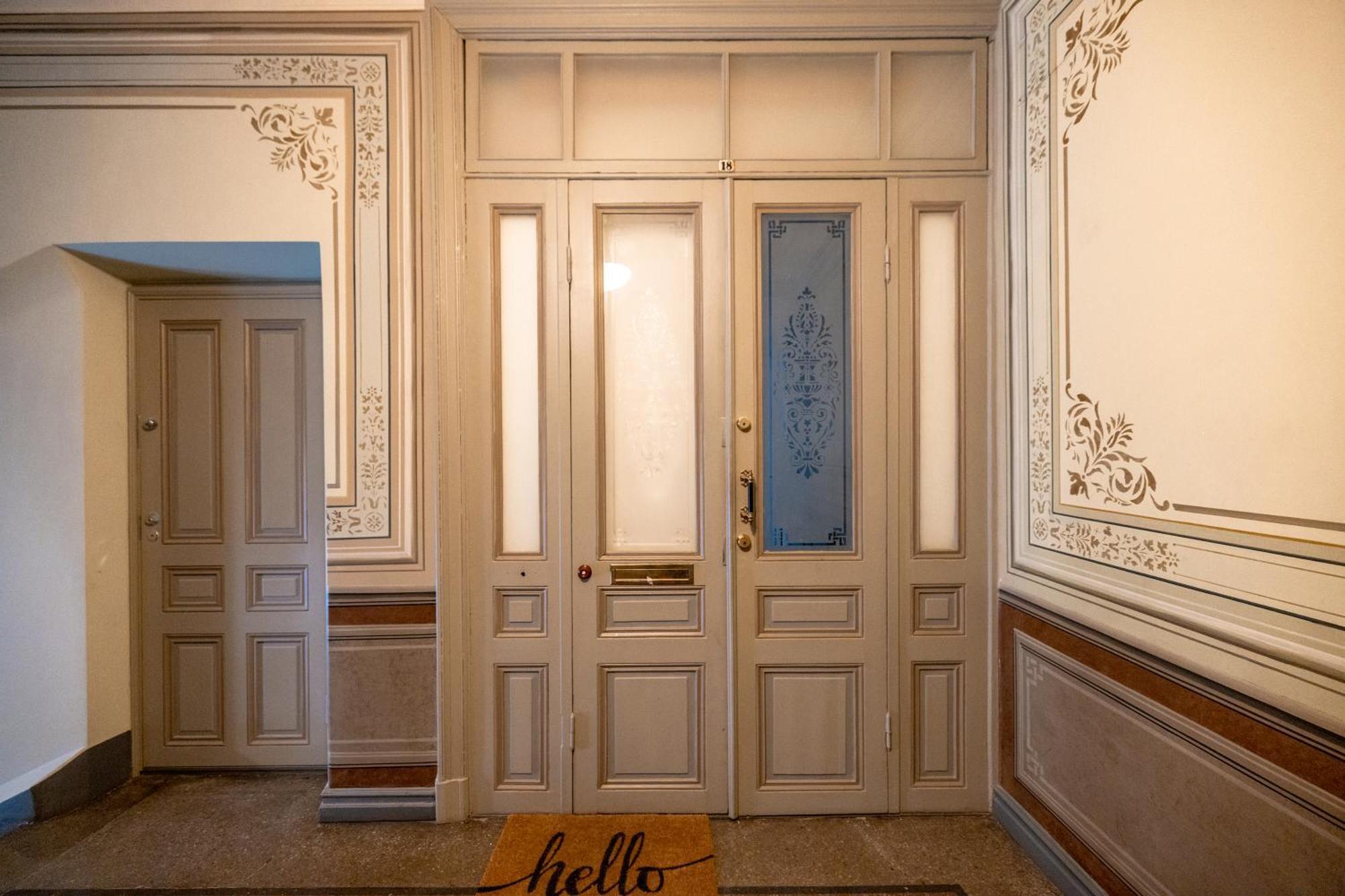 2ndhomes Luxurious 127 M2 3br Top Floor In Historically Valuable Building In City Center Huoneisto Helsinki