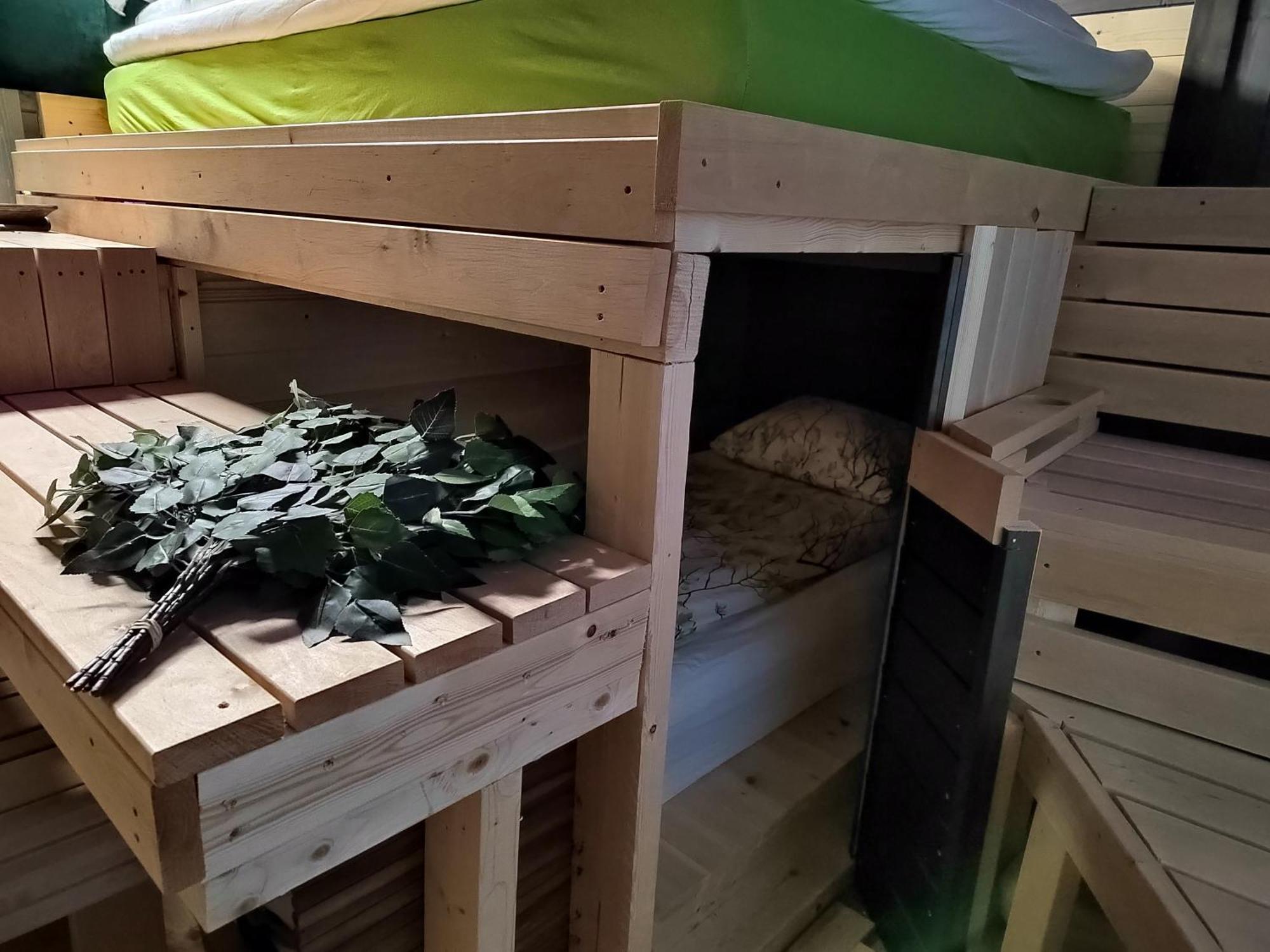Relax & Recharge - A Unique With A Touch Of Luxury - Hot Tub And Sauna Inspired Decor #not A Real Sauna# Easy Access - Direct Train 15 Min To Huoneisto