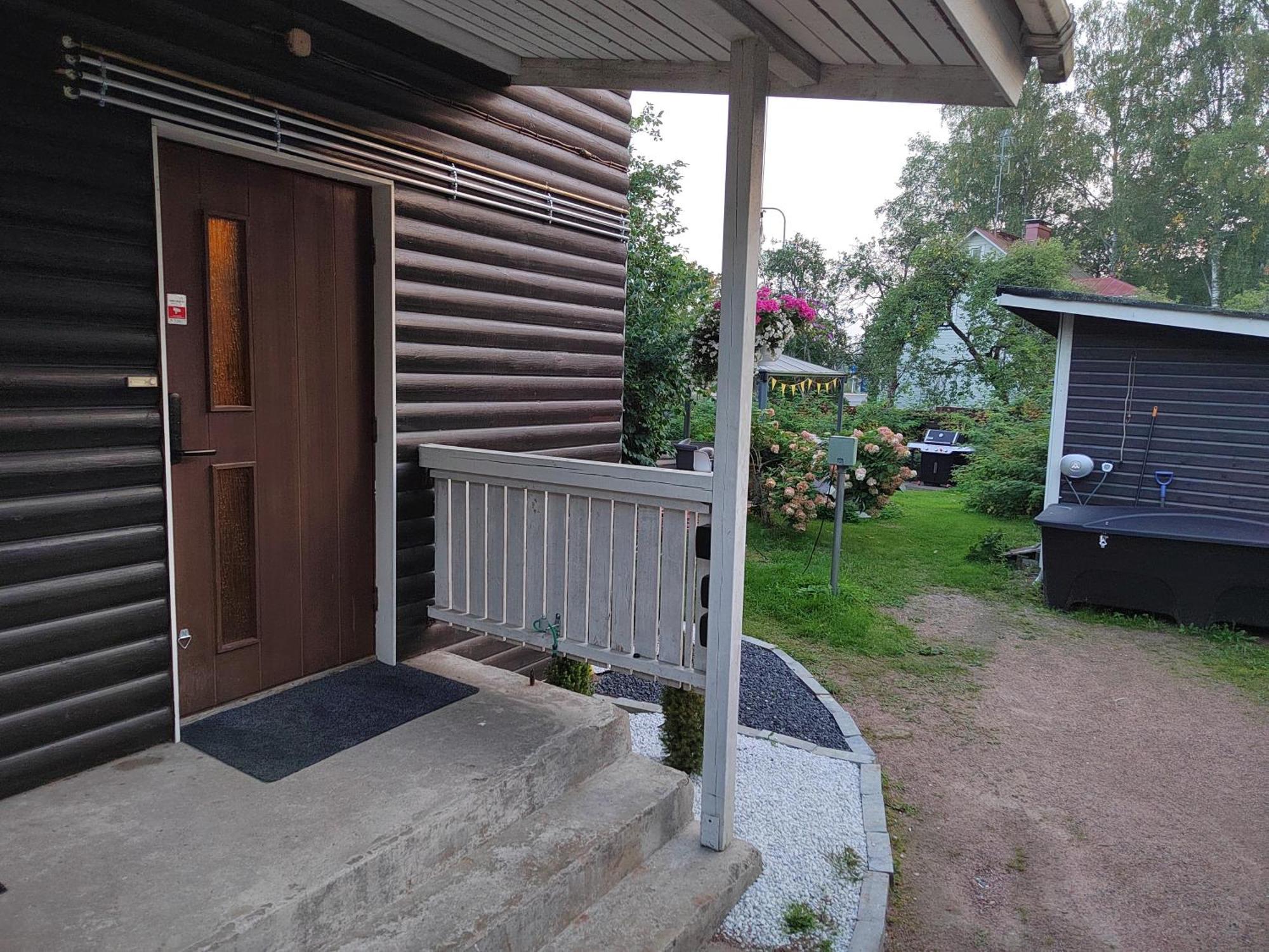 Relax & Recharge - A Unique With A Touch Of Luxury - Hot Tub And Sauna Inspired Decor #not A Real Sauna# Easy Access - Direct Train 15 Min To Huoneisto Helsinki