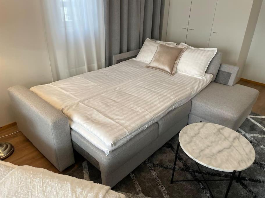 Huoneisto And Spacious