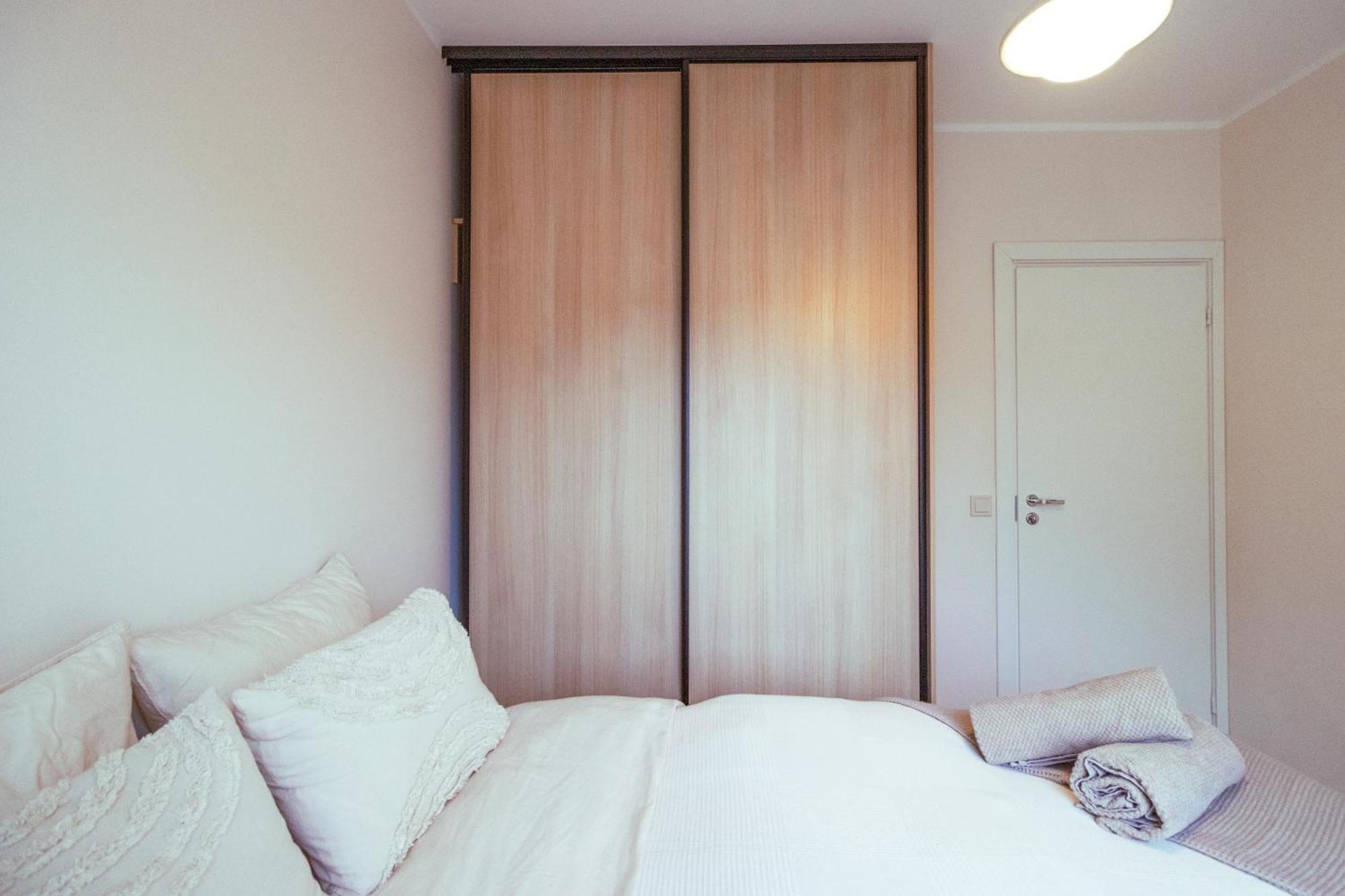 Comfy Spot Close To Tripla Mall And Dining Huoneisto