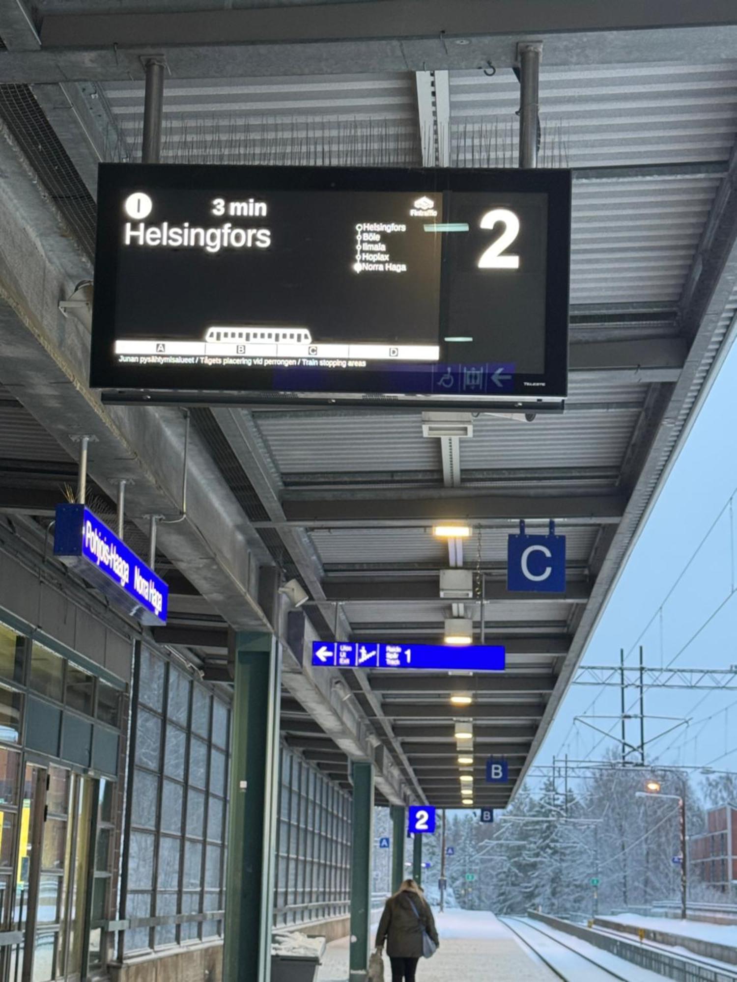 Huoneisto Cozy With Private Balcony In Prime Location *