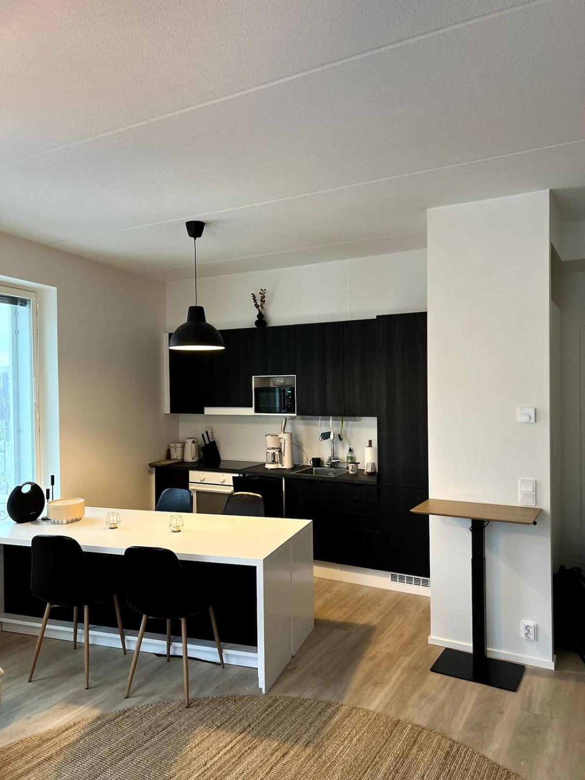 New 42 Square Feet Two Bedrooms With Sauna For Six