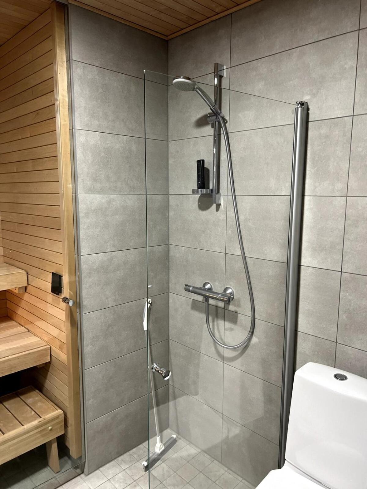 New 42 Square Feet Two Bedrooms With Sauna For Six Huoneisto *