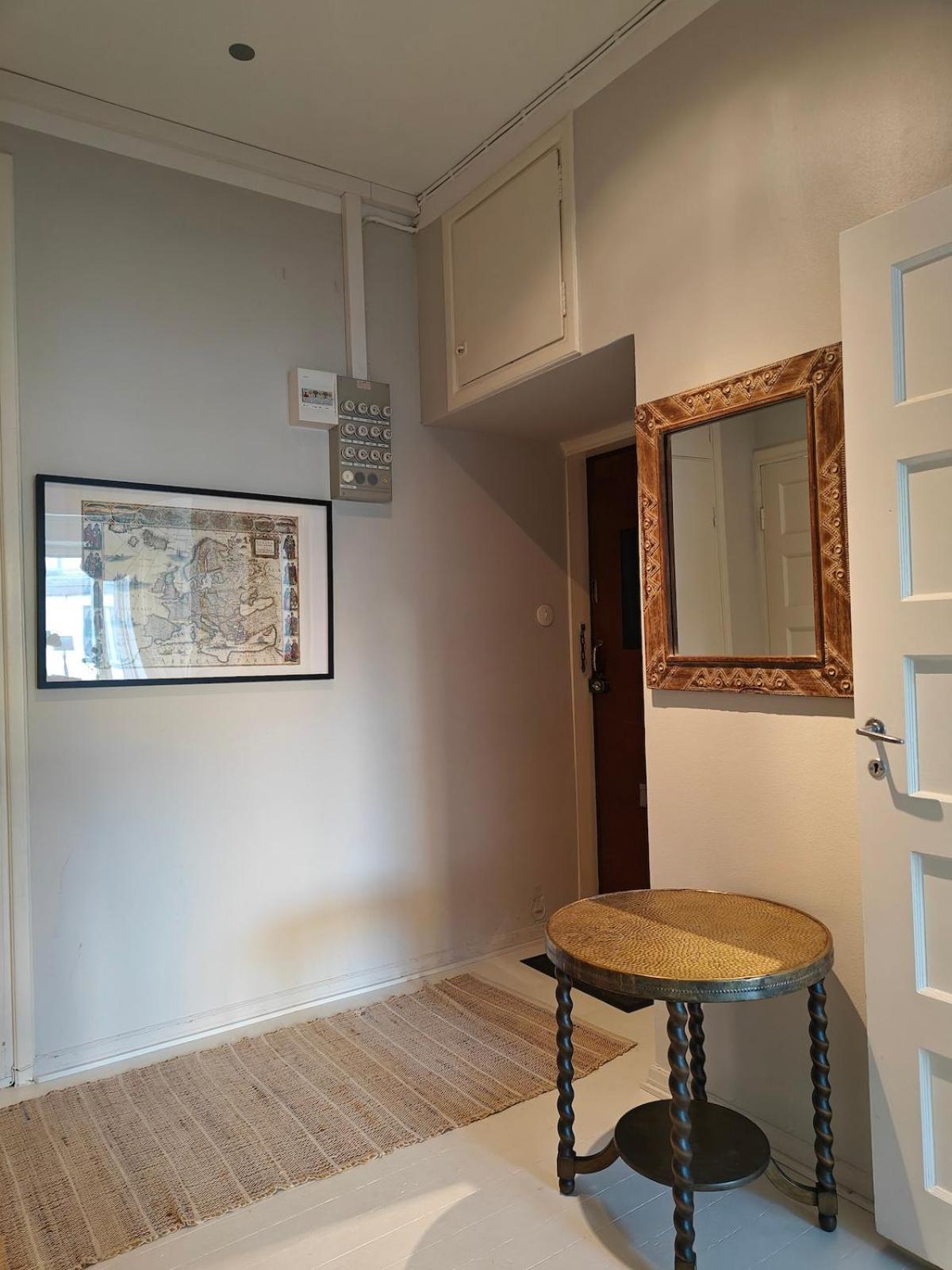Light-filled 1br, Charming, Great Transport Huoneisto