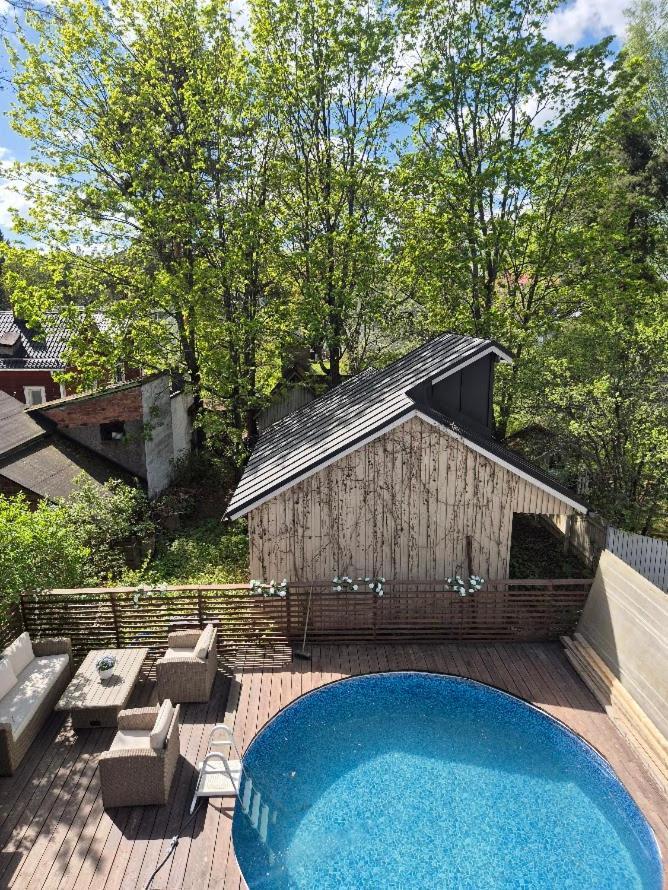 Mosahiisi Charming Poolside Getaway *